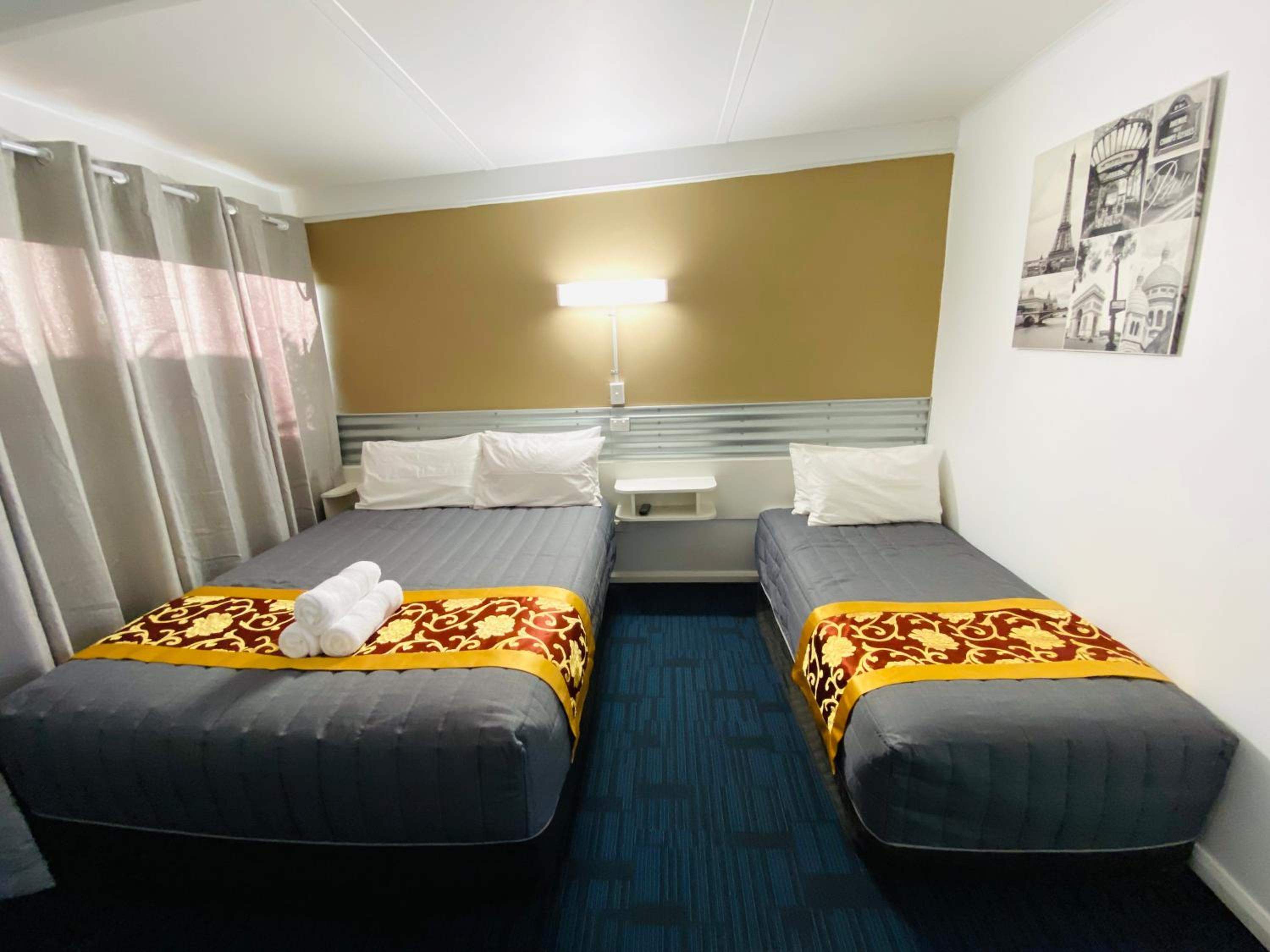 Budget Twin Room - Photo 1