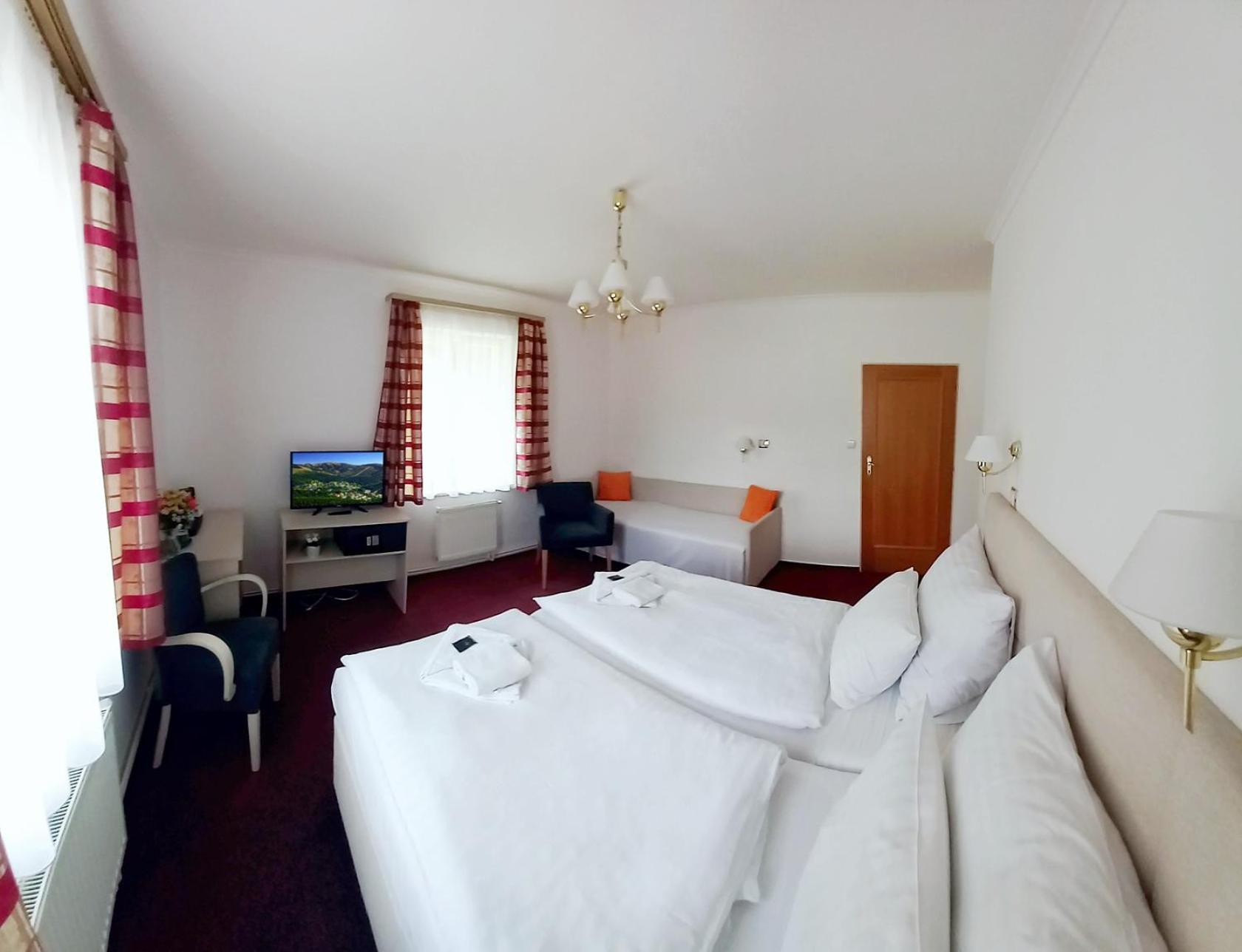 Standard Triple Room photo 3