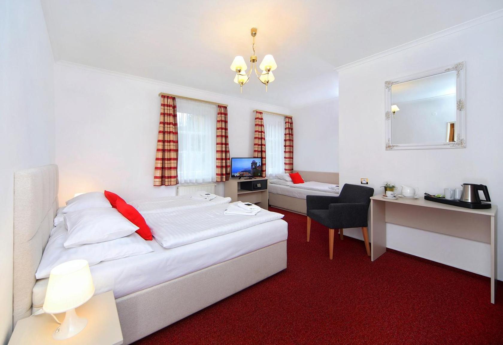 Luxury Triple Room photo 2