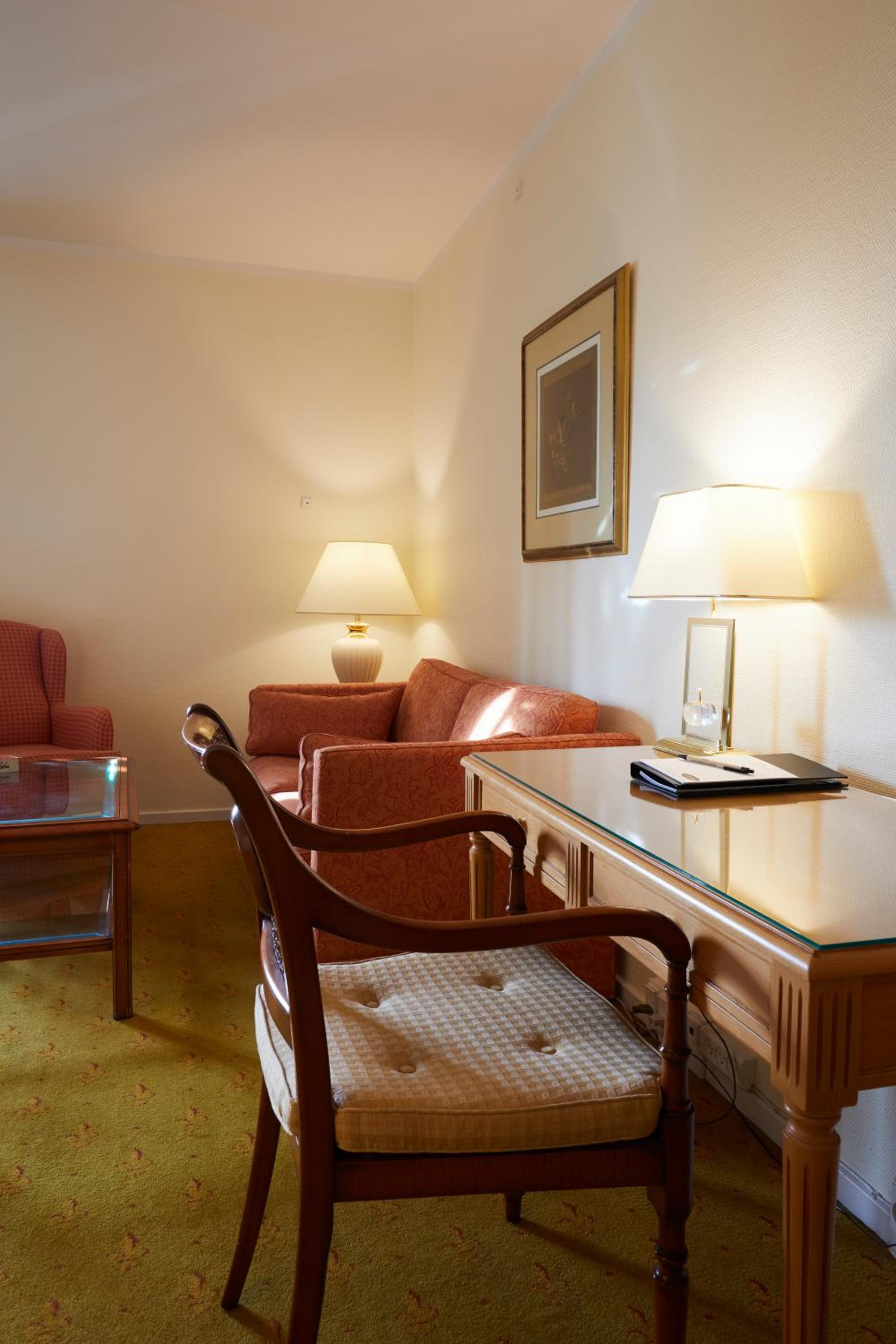 Deluxe Twin Room - Photo 11