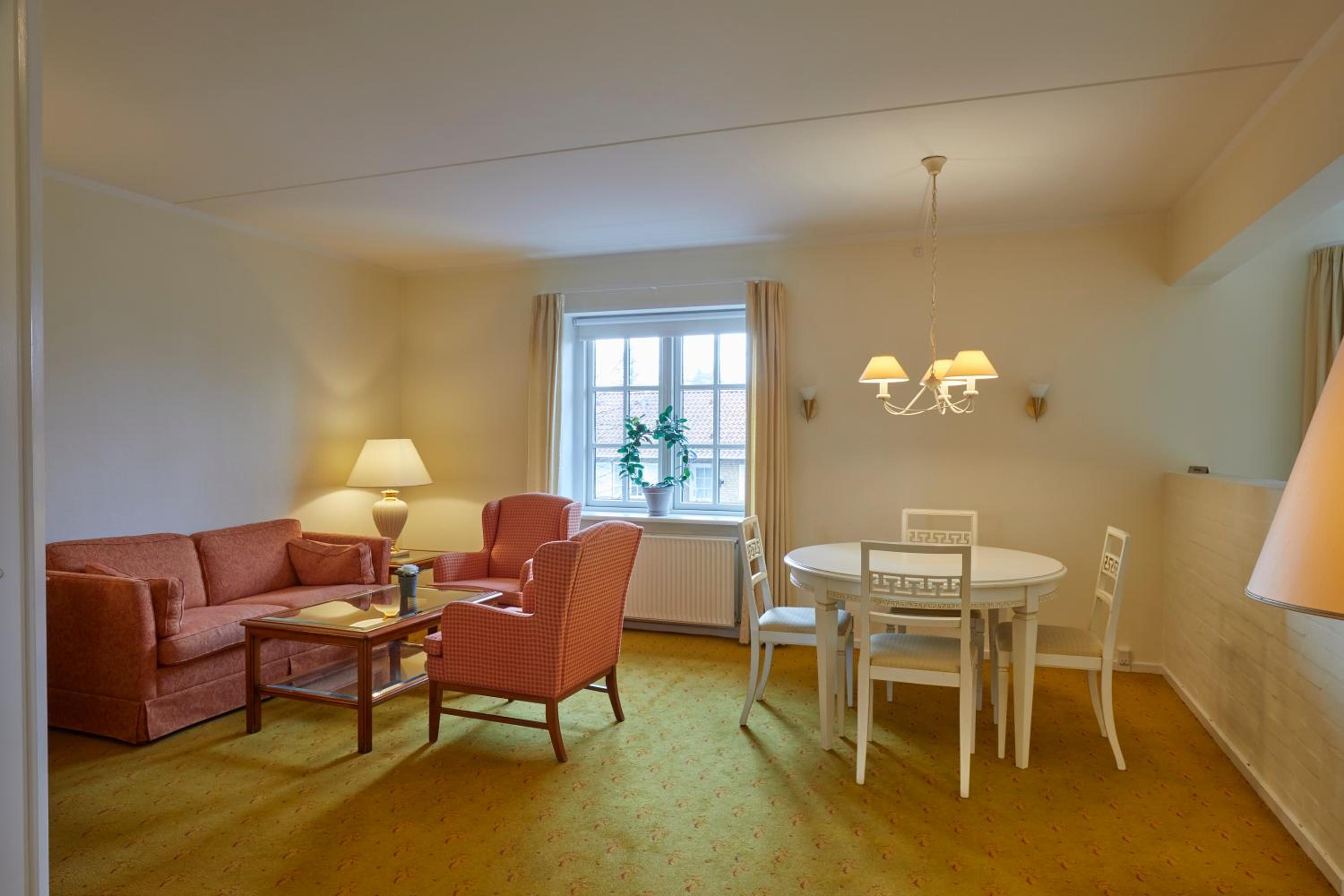 Junior King Suite