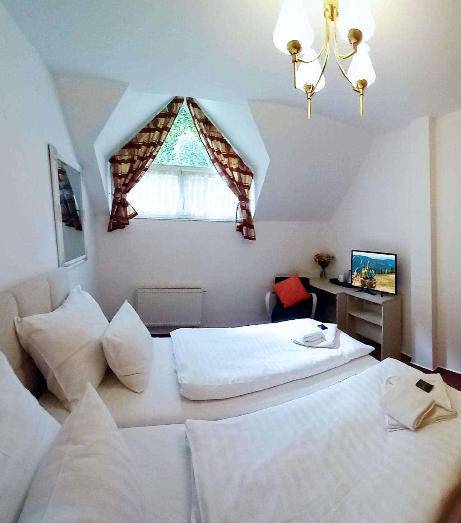 Standard Double Room photo 2