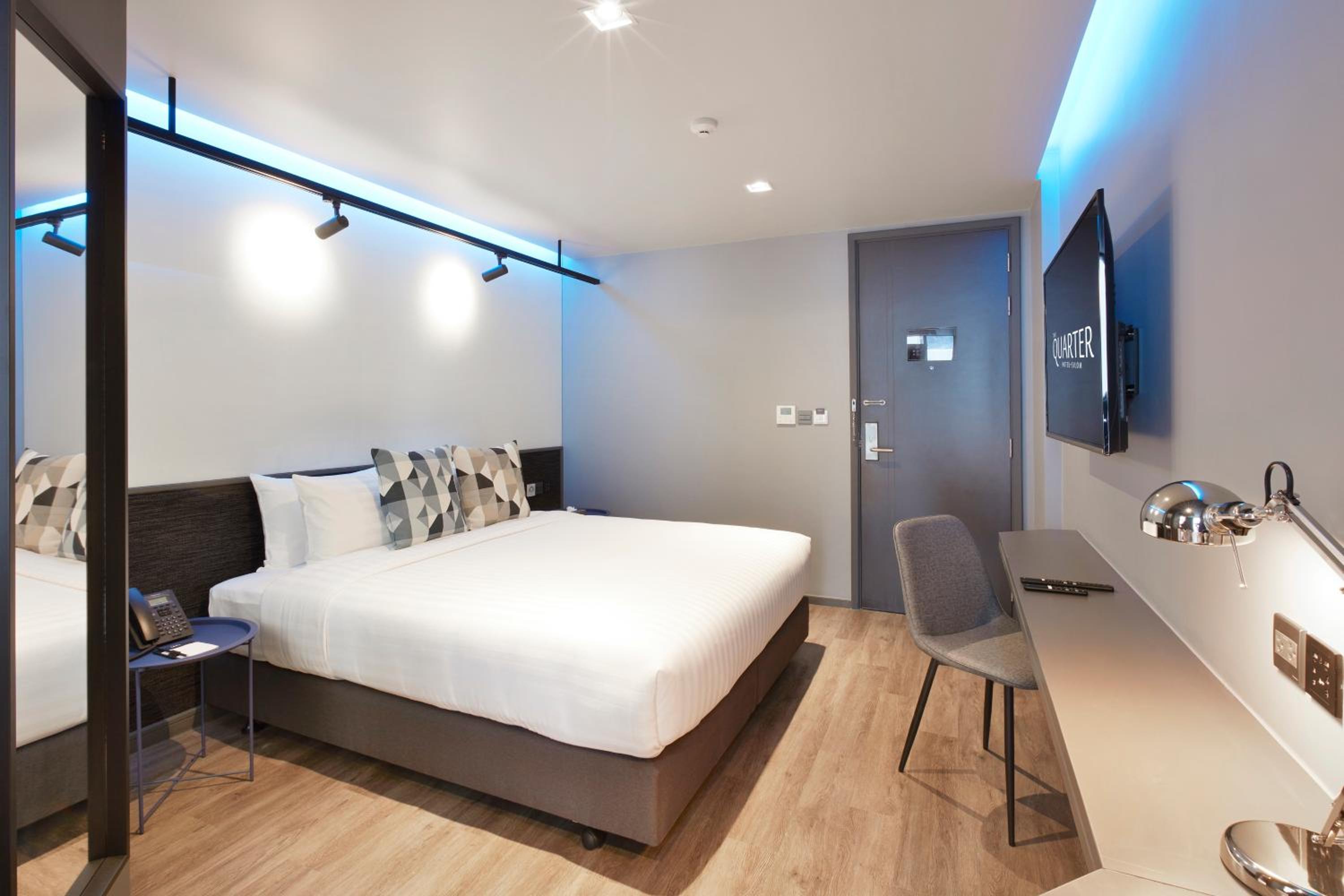 Superior Double Room with Balcony photo 2