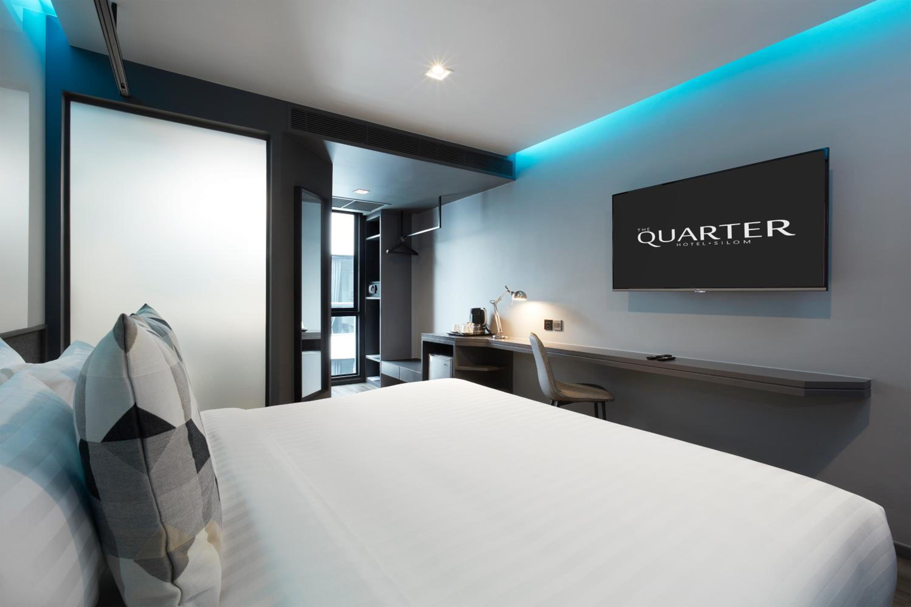 Superior Double Room with Pool View photo 2