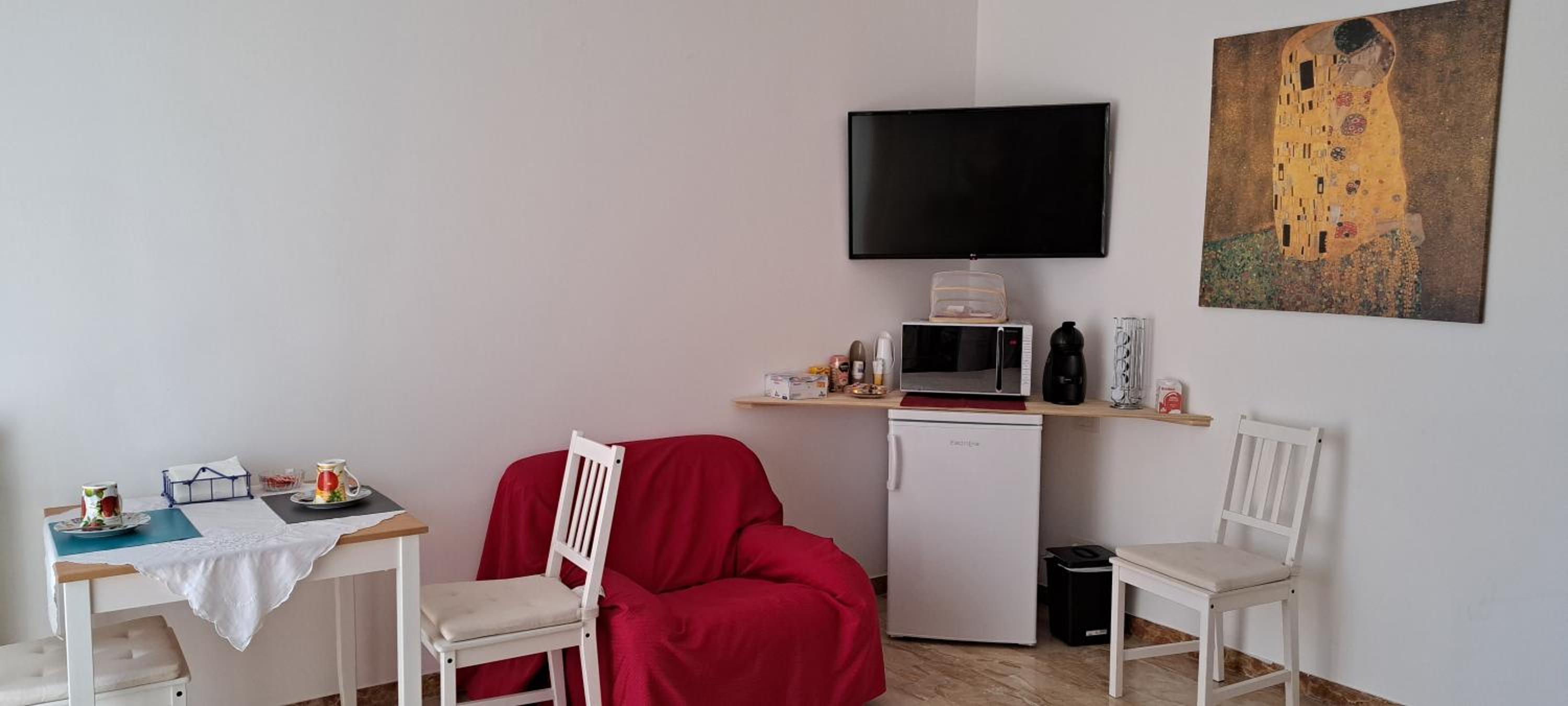 Double Room with Private Bathroom photo 2