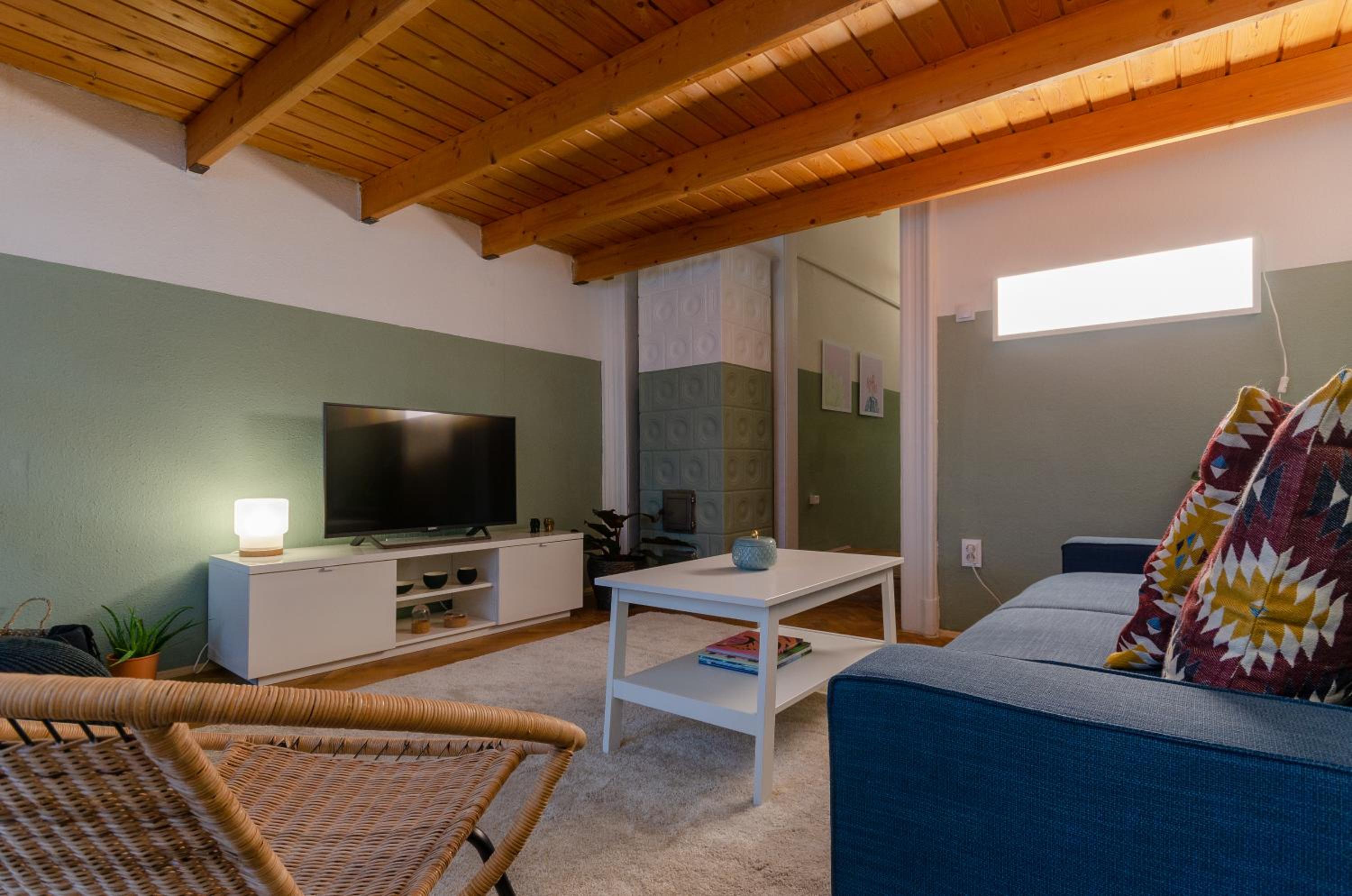 One-Bedroom Apartment - Photo 11