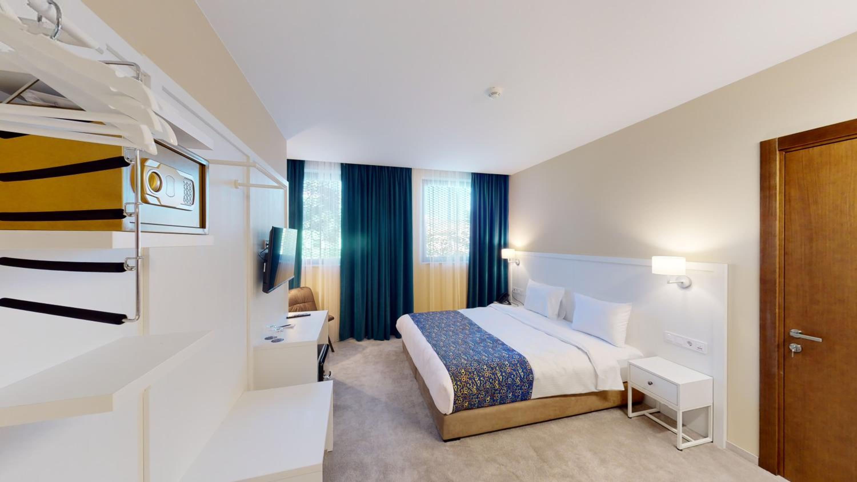 Standard Double Room photo 3