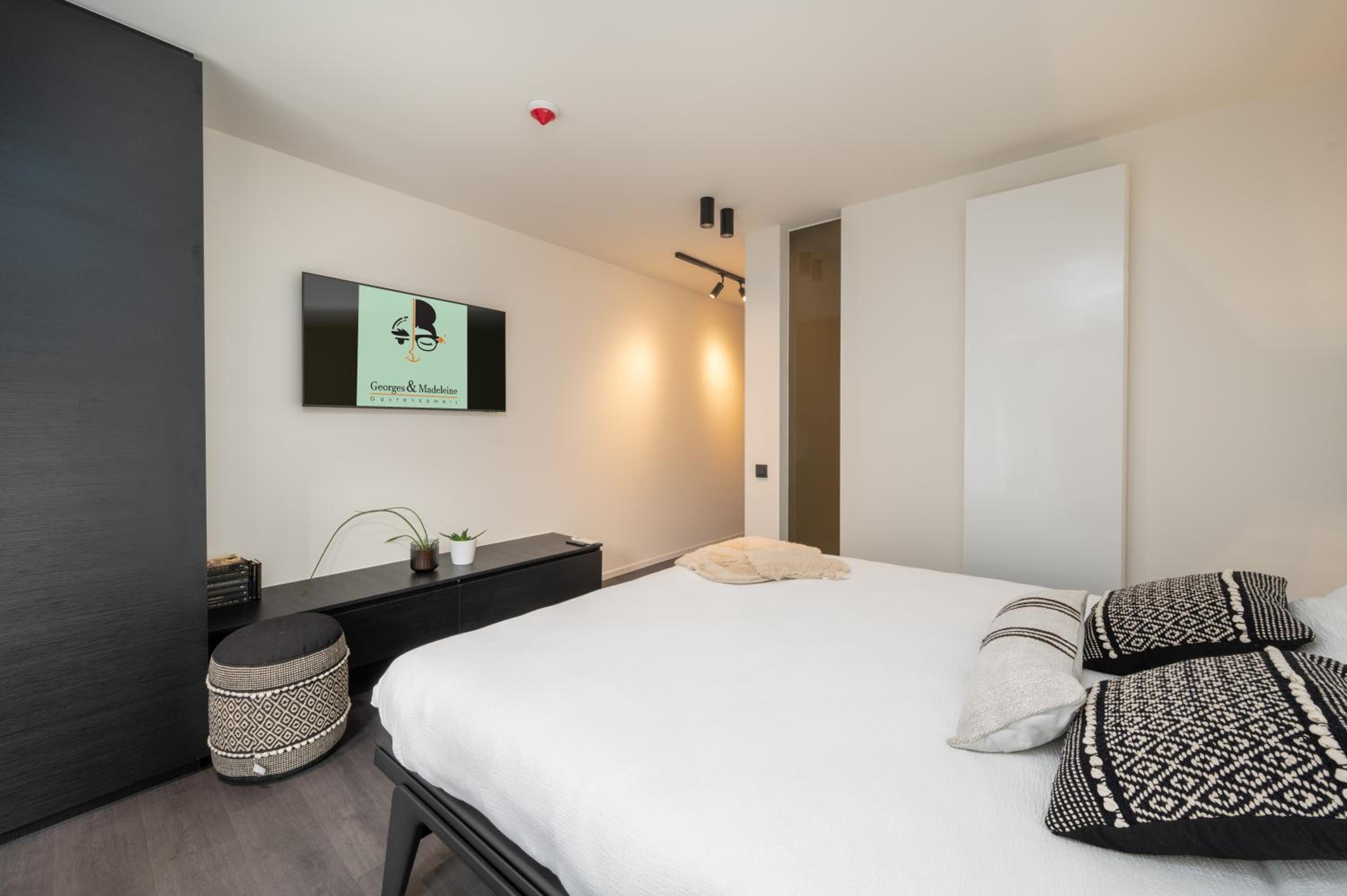 Superior Quadruple Room photo 3