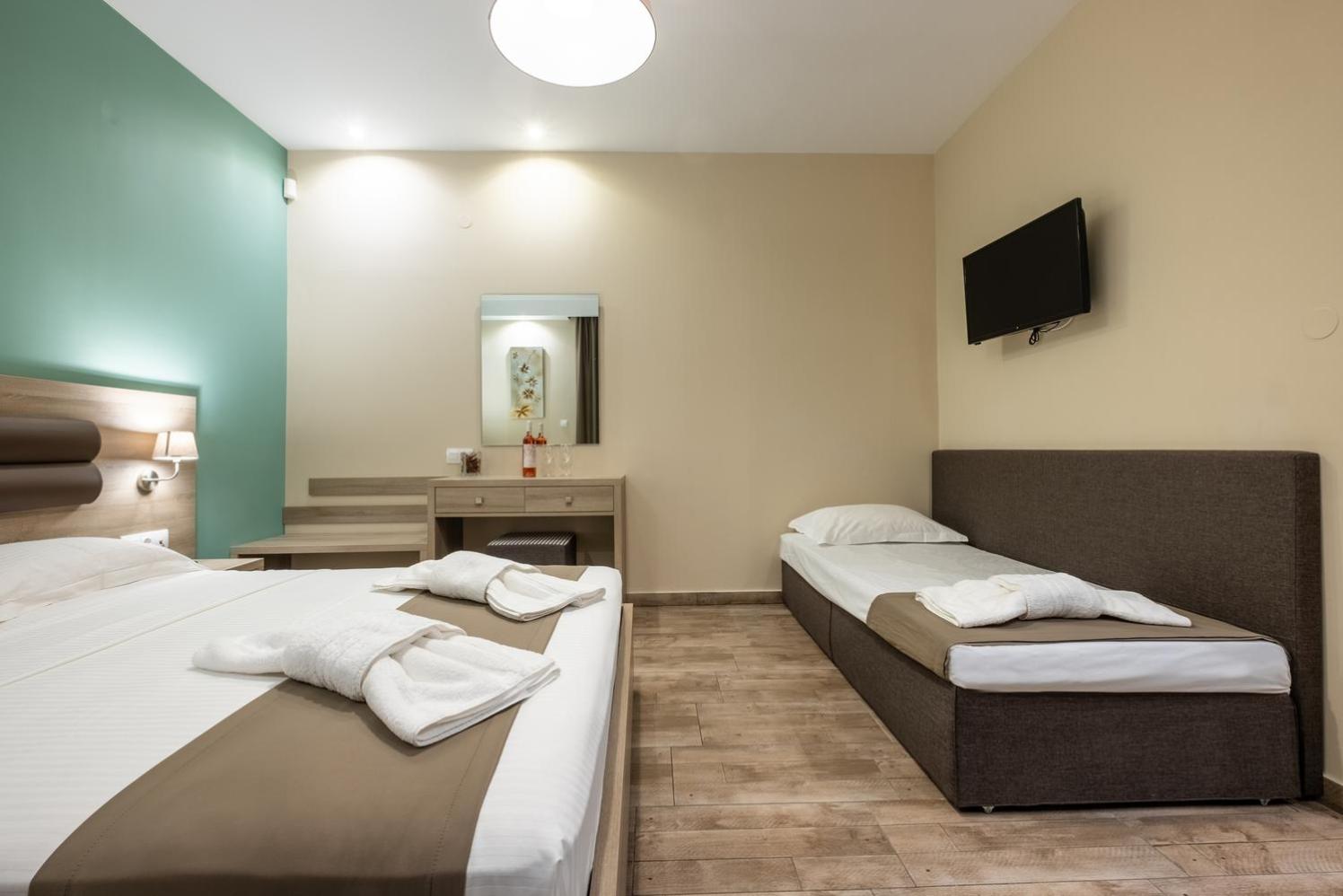 Deluxe Triple Room photo 3