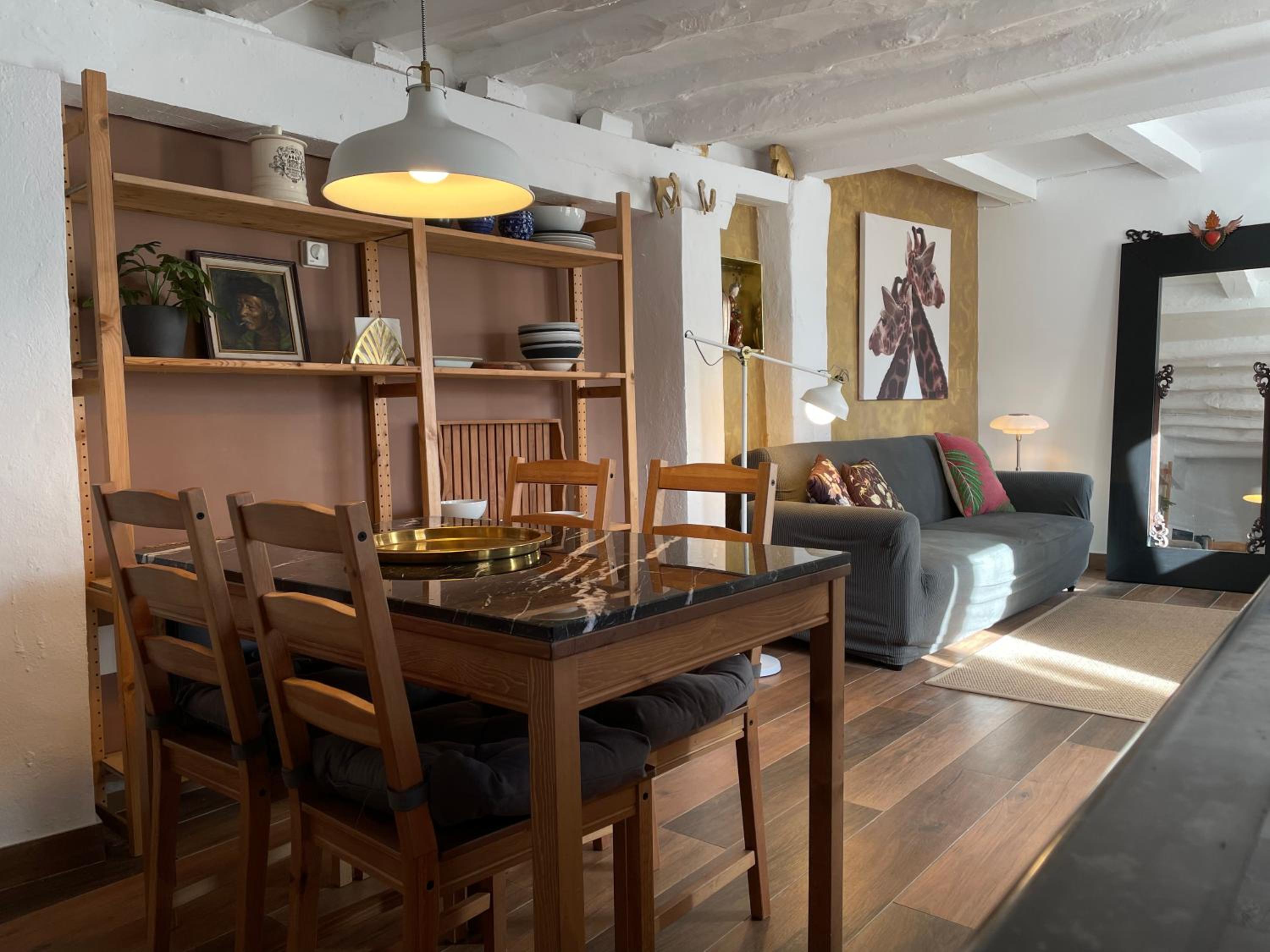 Apartment - Split Level photo 2