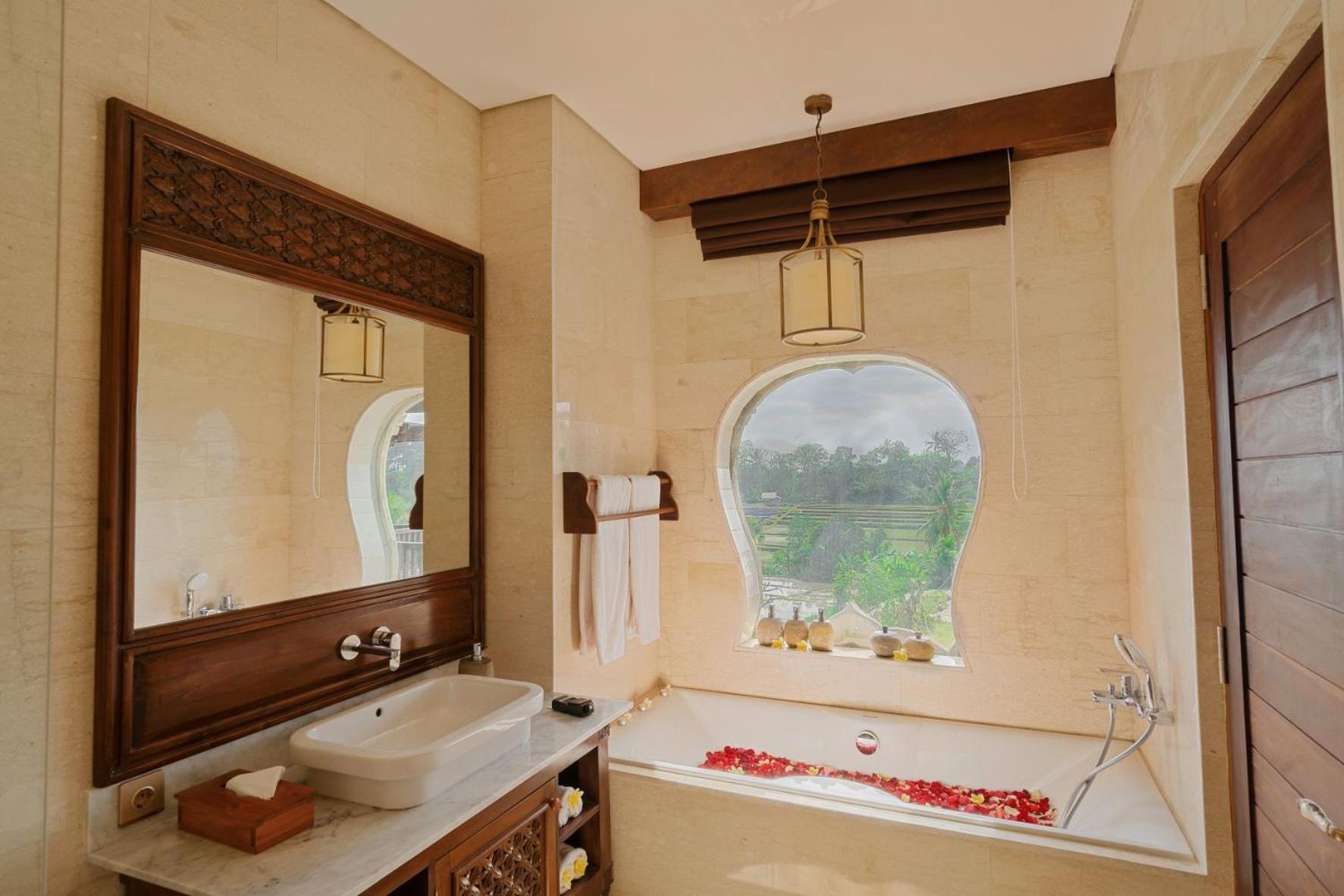 One-Bedroom Suite photo 2