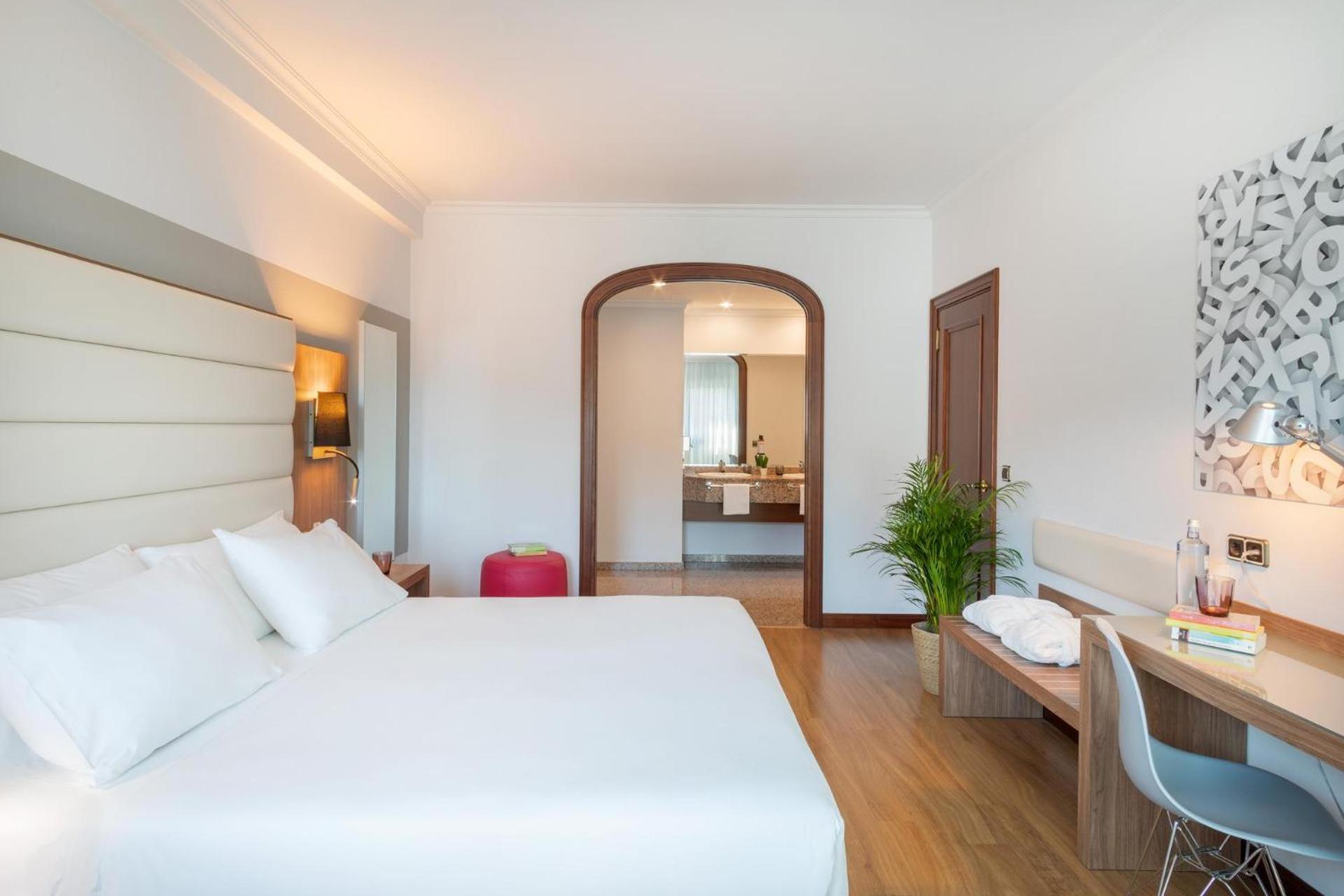 Junior Suite - Photo 1