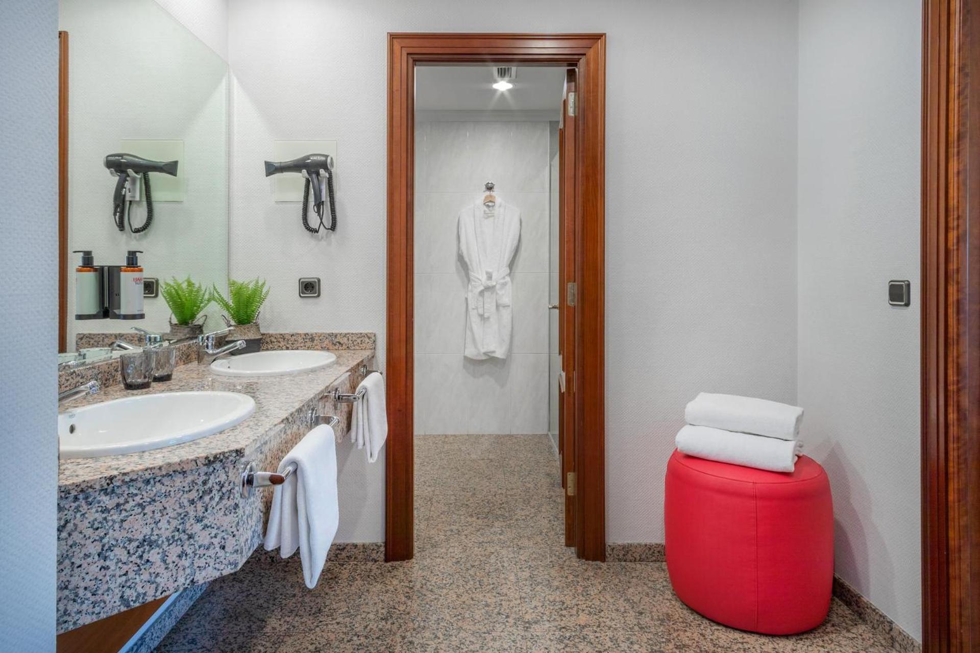 Junior Suite - Photo 8