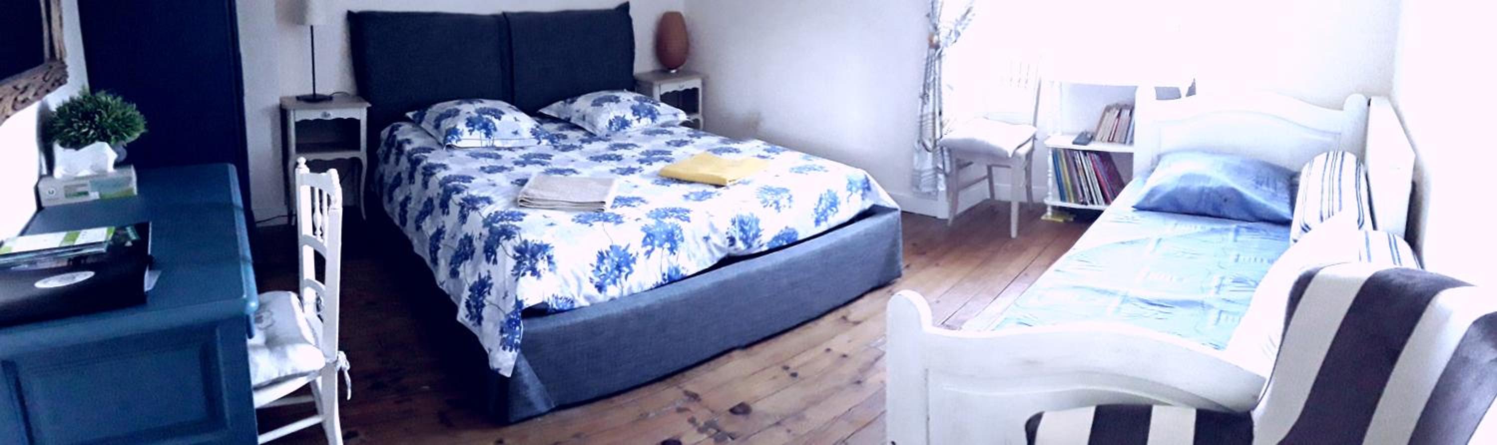 Large Double Room - Photo 7