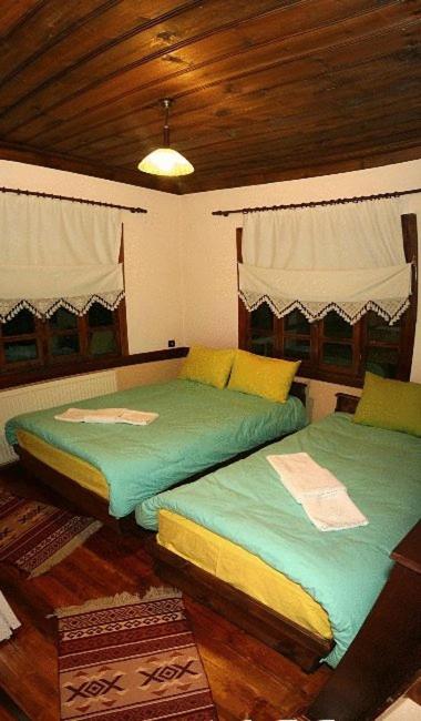 Standard Triple Room photo 2