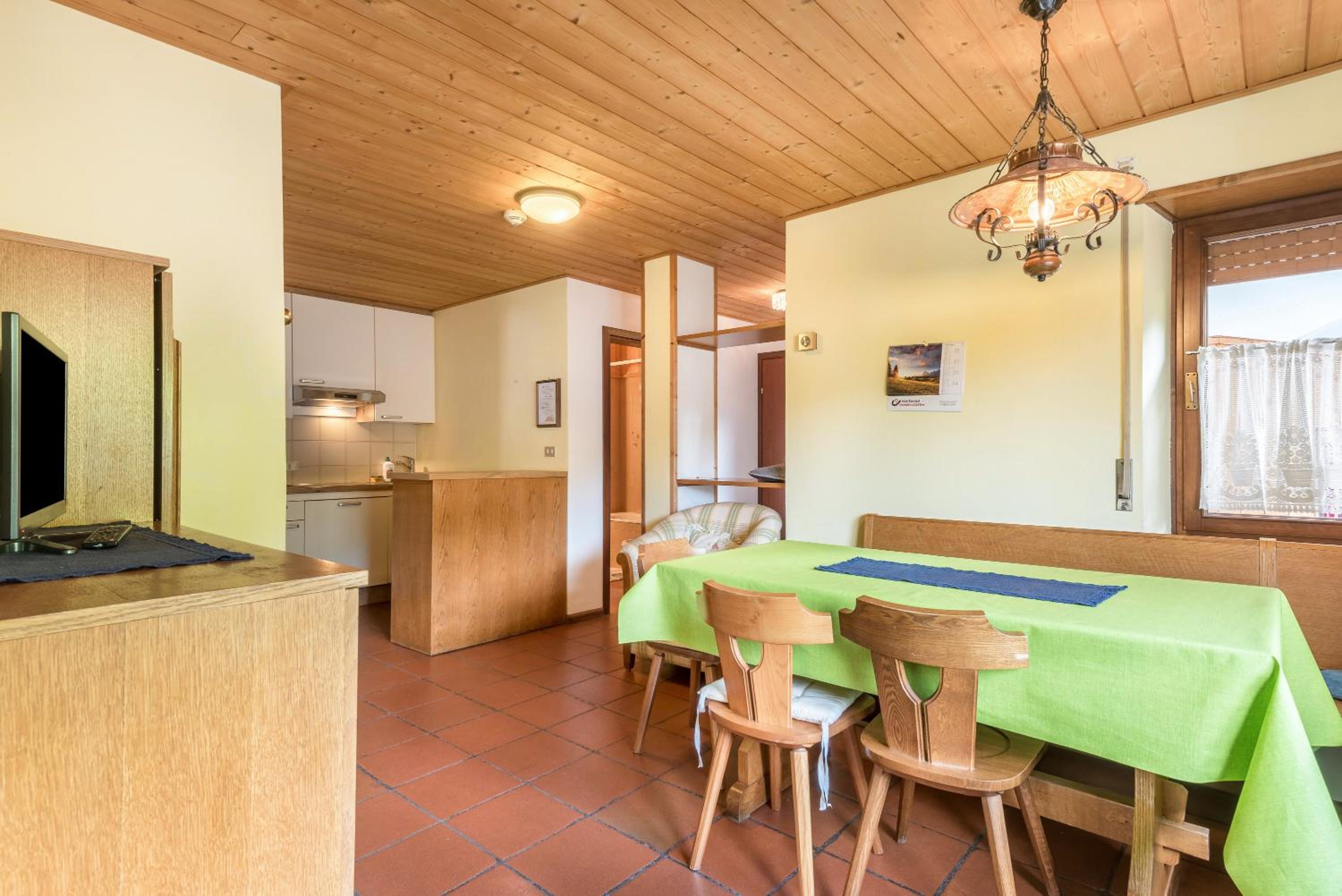 Two-Bedroom Deluxe Apartment with Garden View photo 2