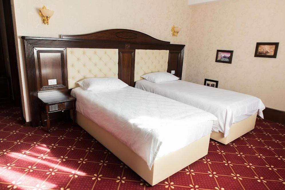 Budget Twin Room - Photo 6