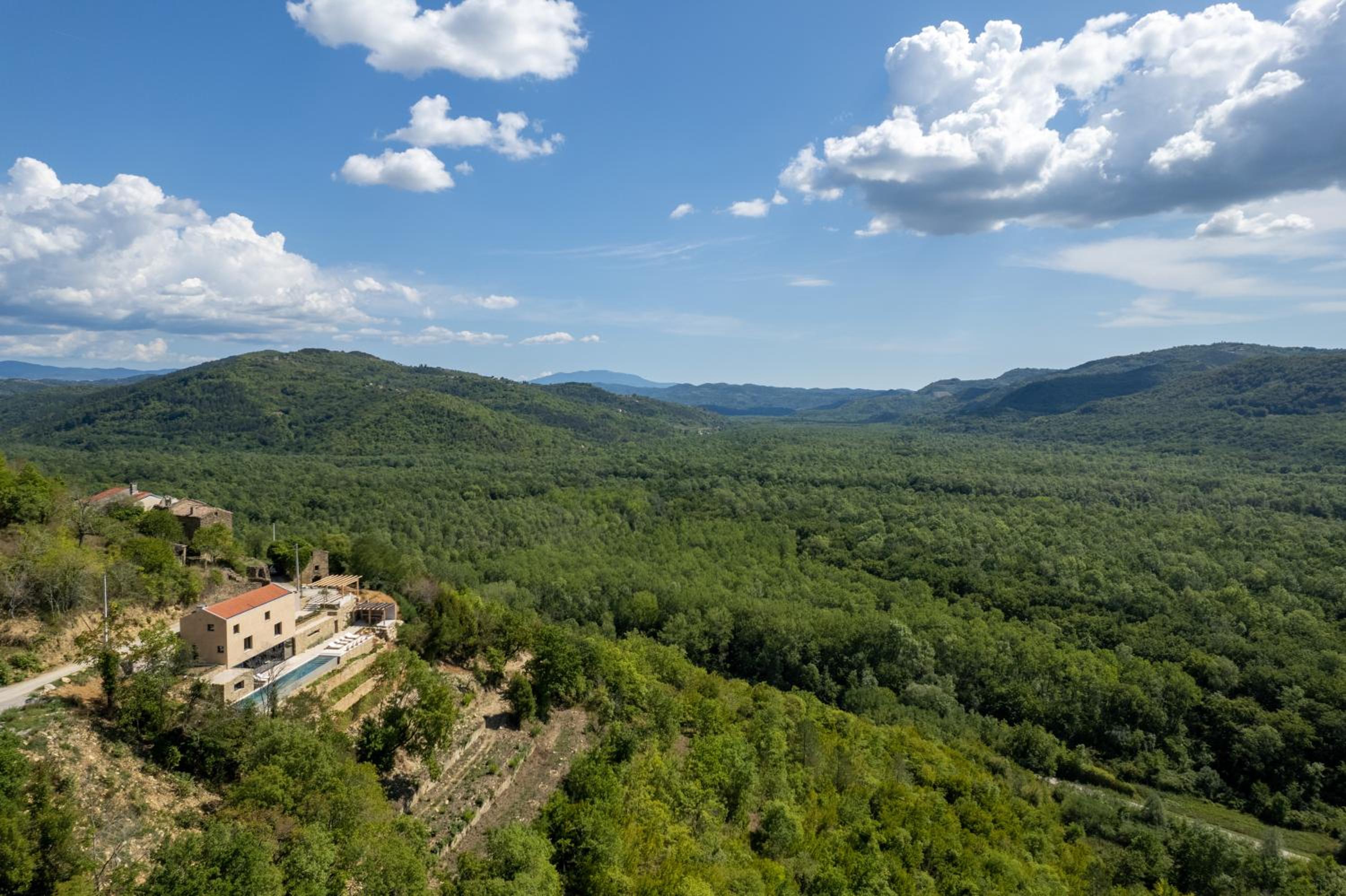 Villa photo 3