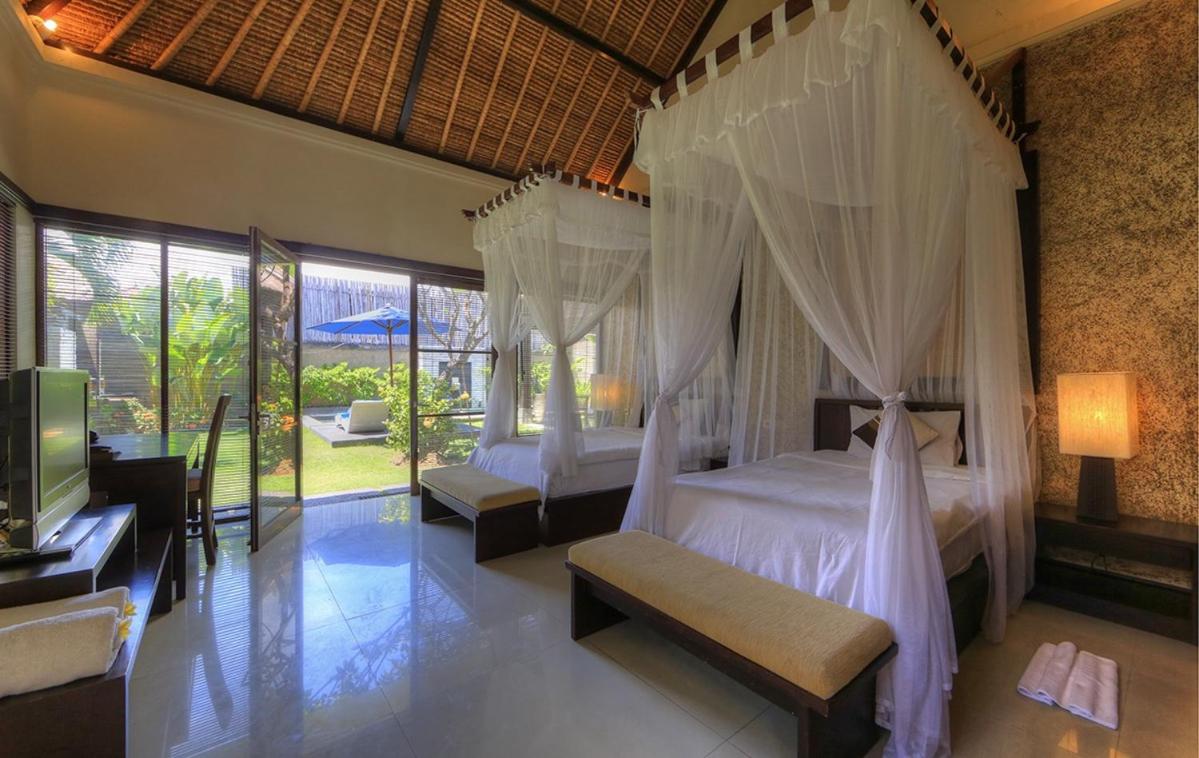 Two-Bedroom Villa - Photo 3