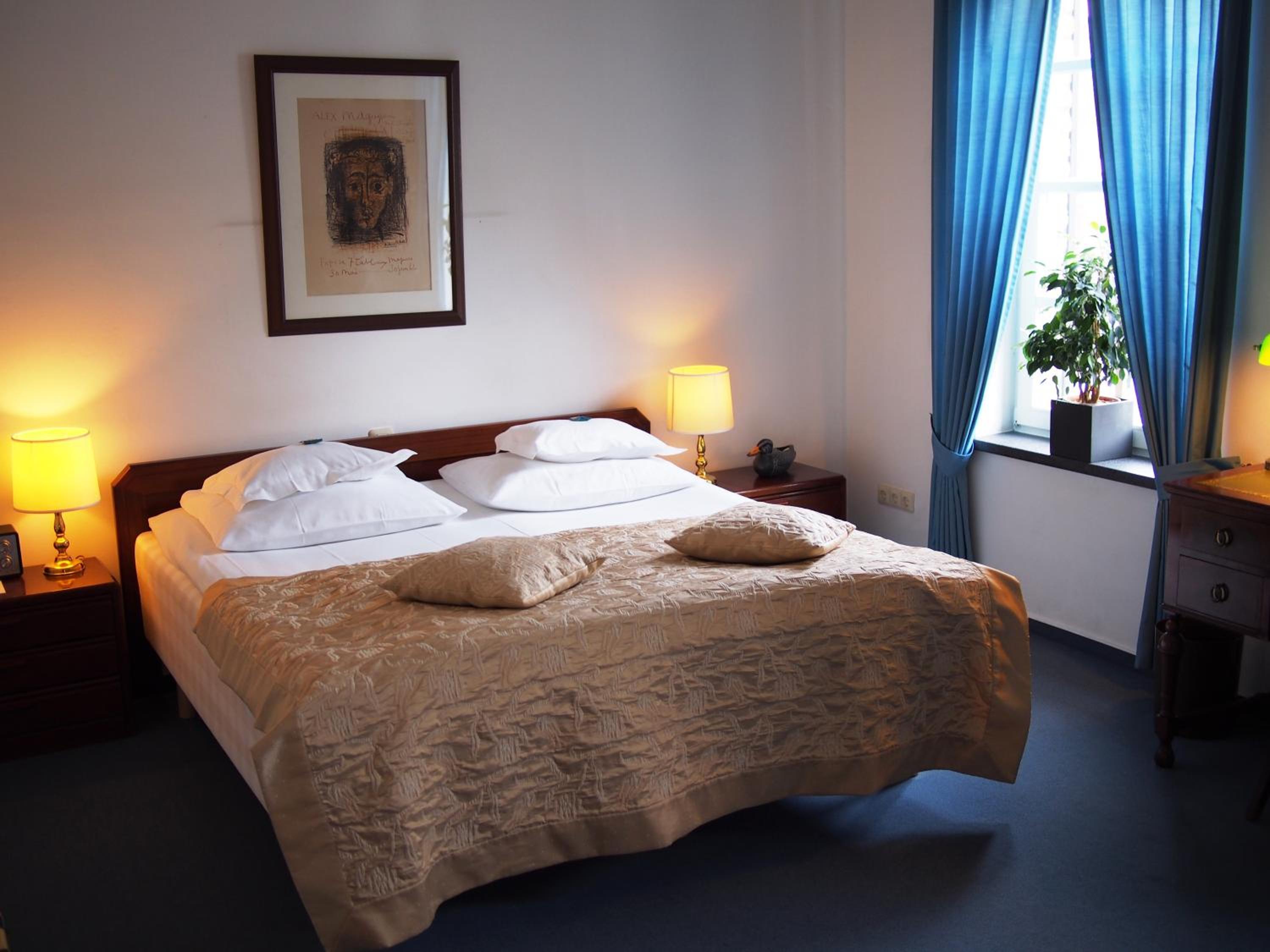 Double or Twin Room - Photo 5