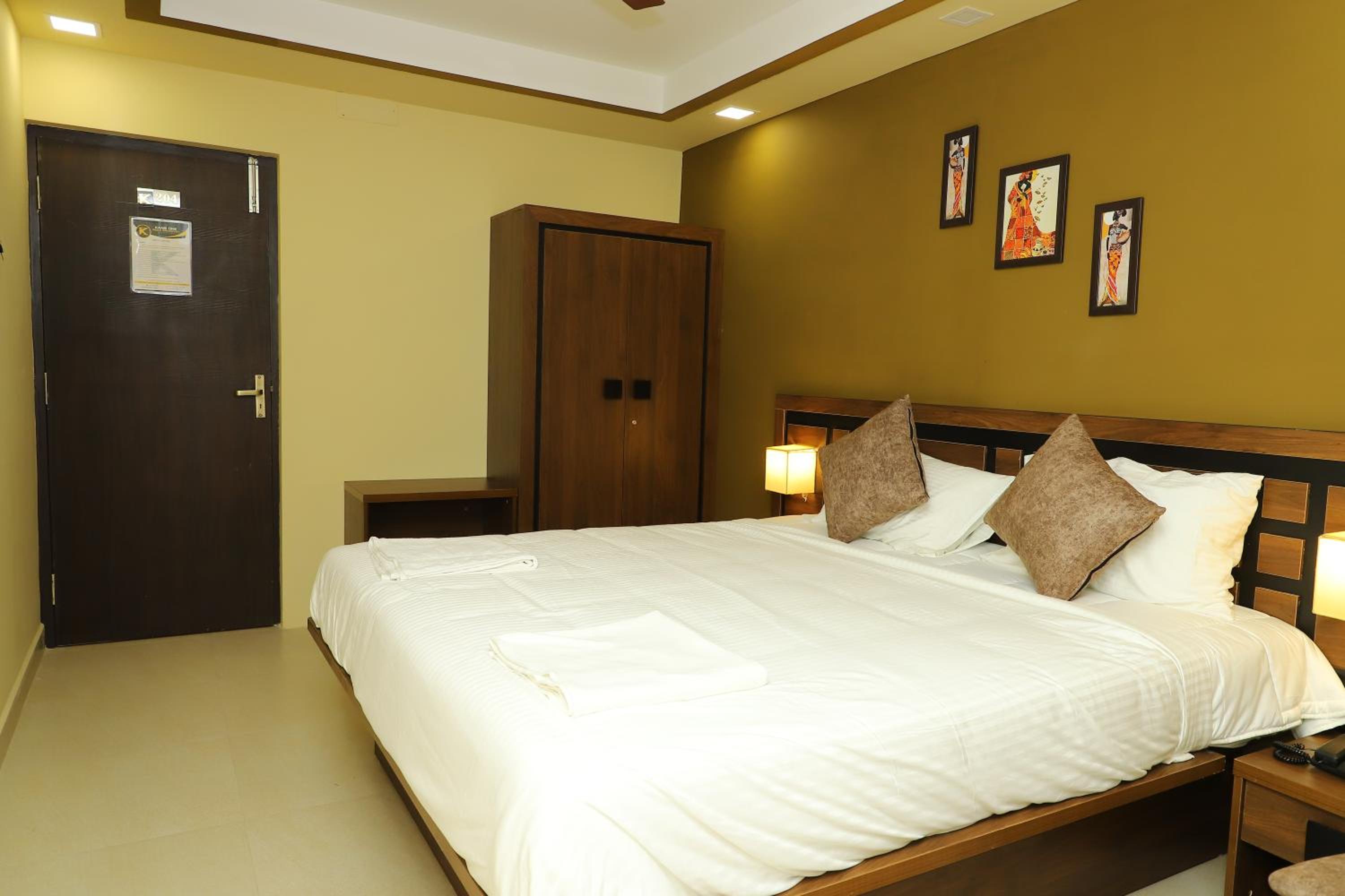 Double Room - Photo 15