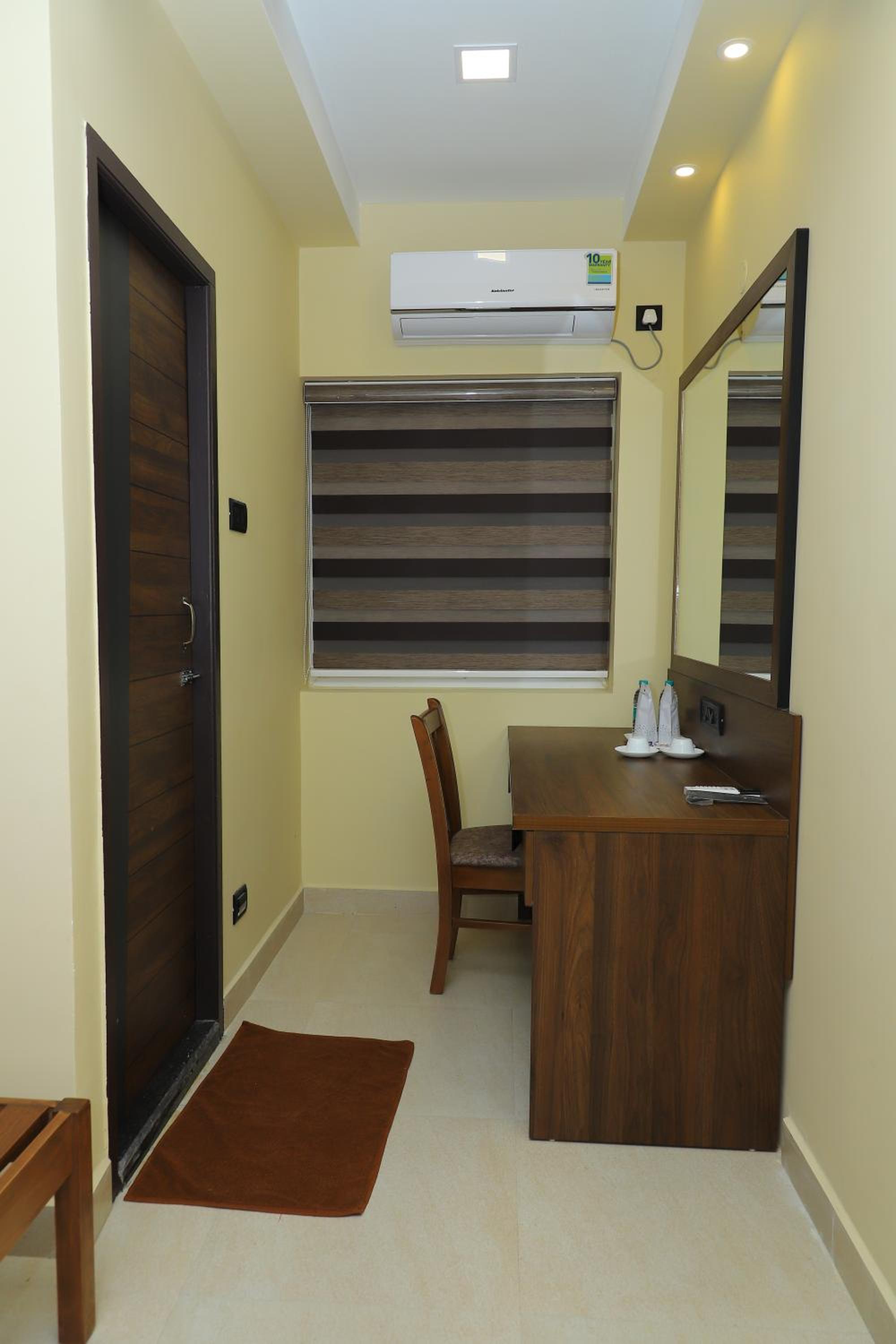 Double Room - Photo 12