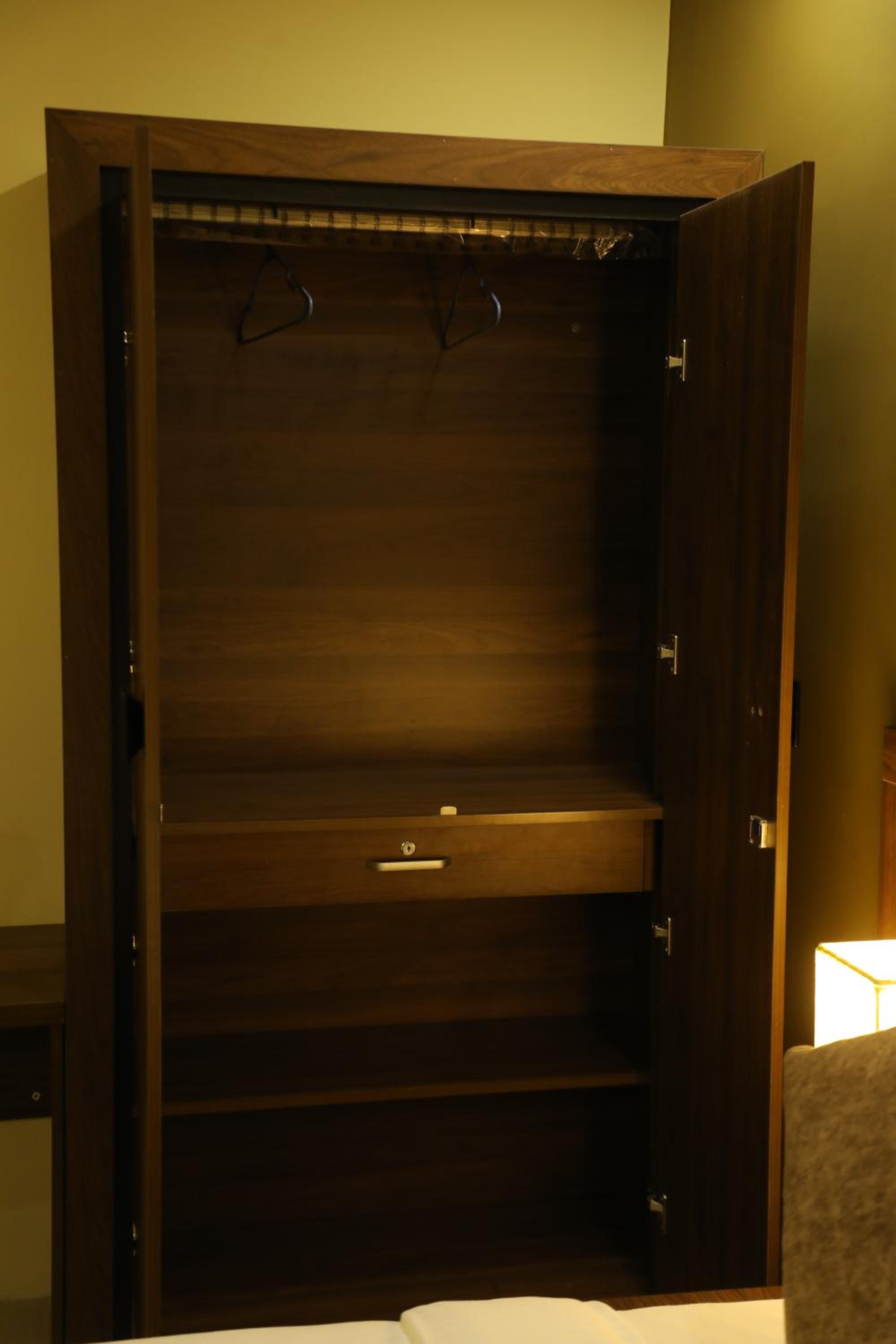 Double Room - Photo 5