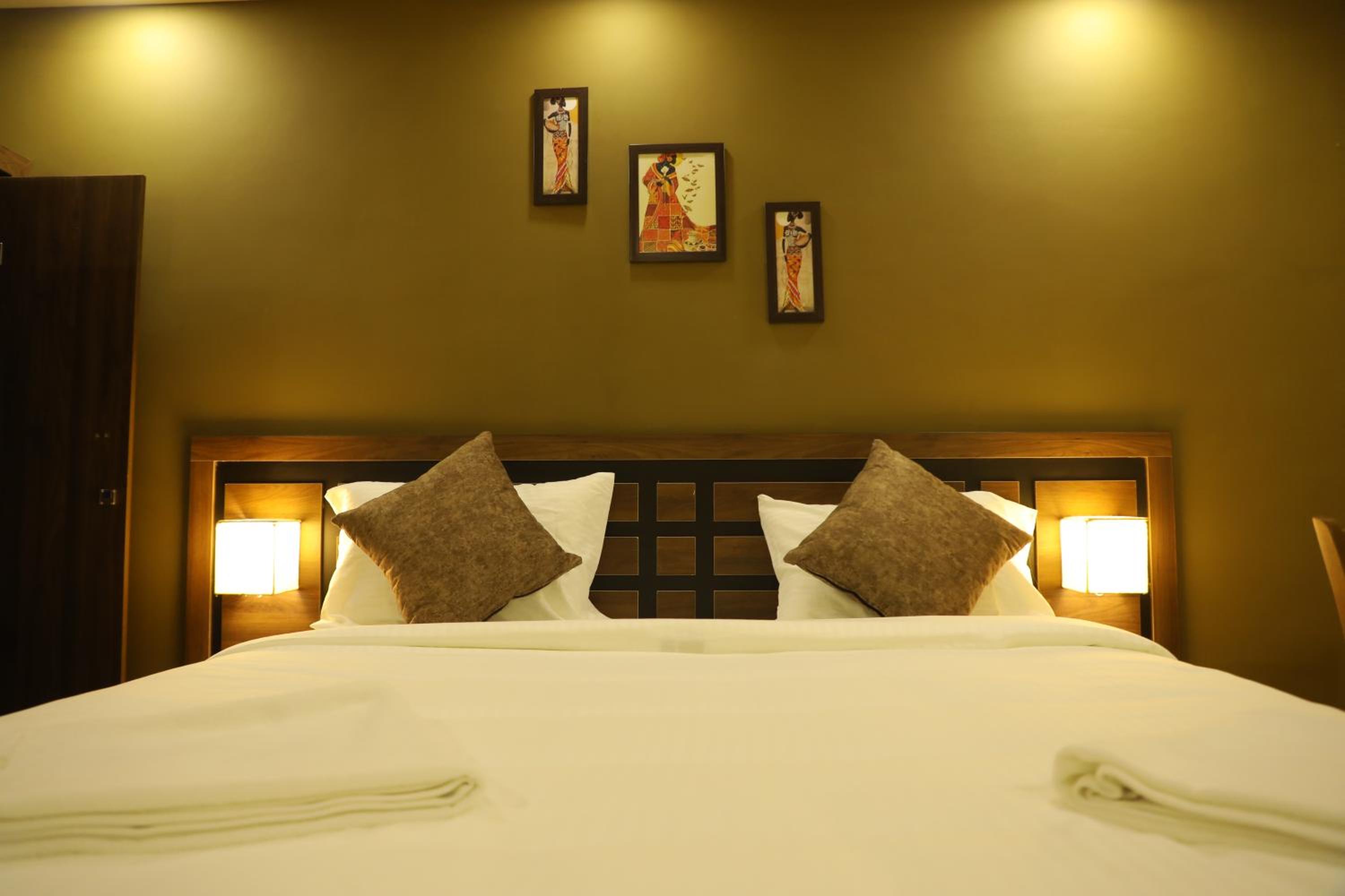 Double Room - Photo 11