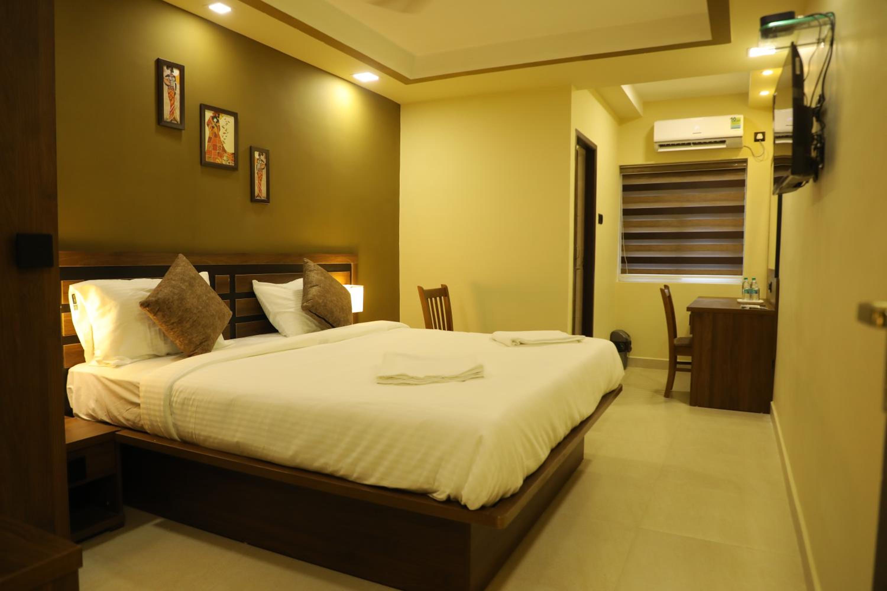 Double Room - Photo 14