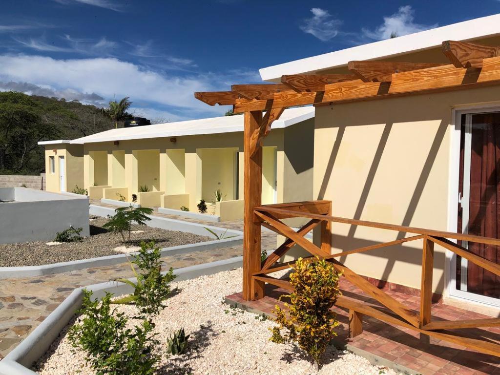Deluxe Triple Room with Sea View photo 3