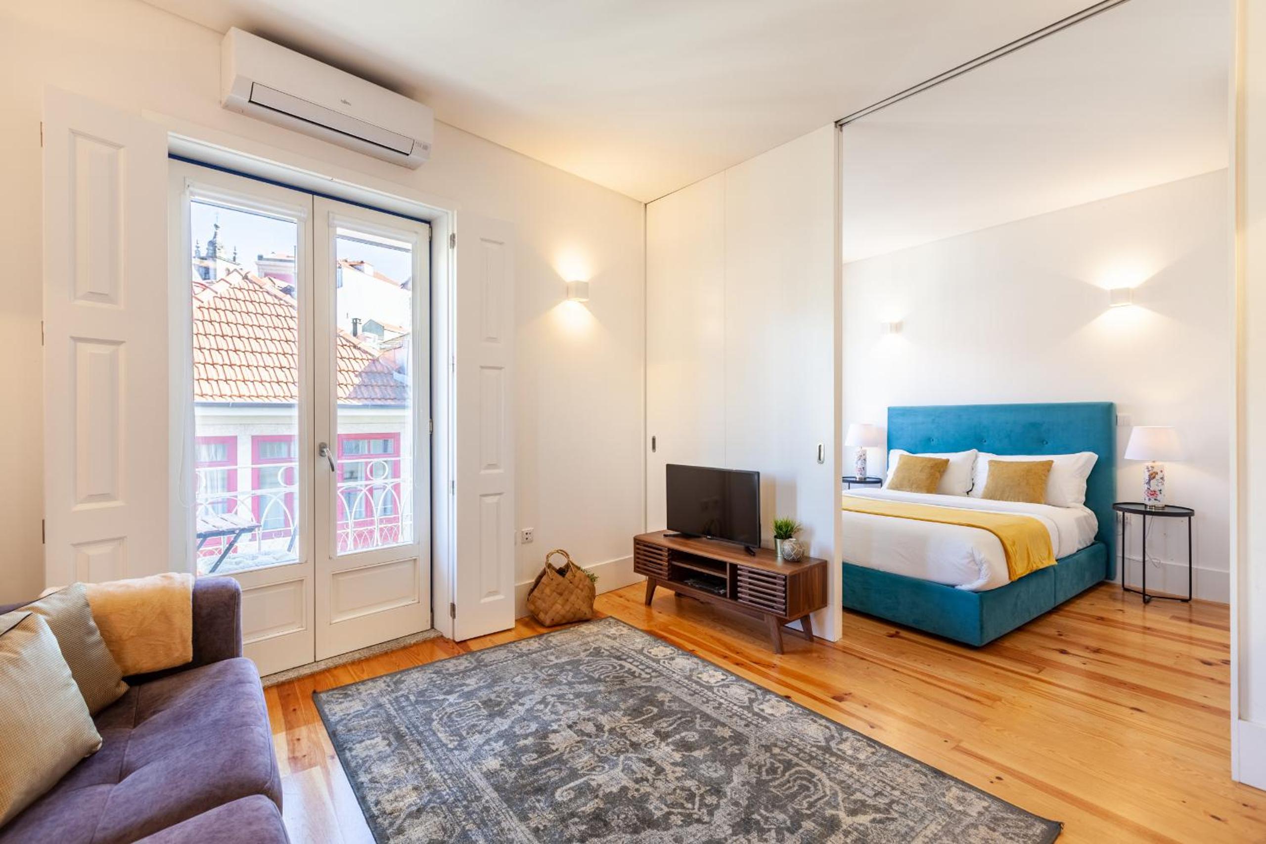 Studio with Balcony