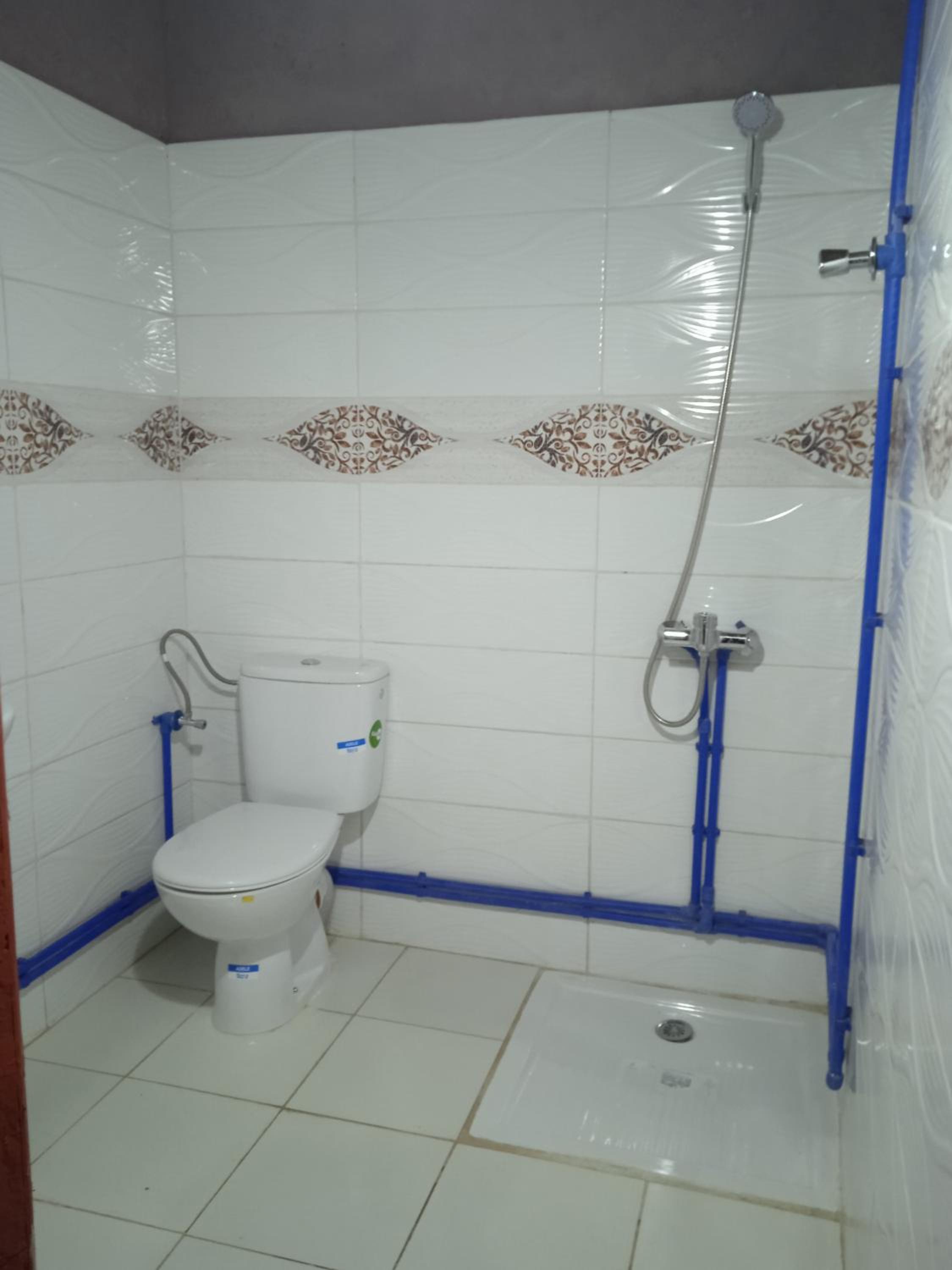Large Double Room - Photo 5