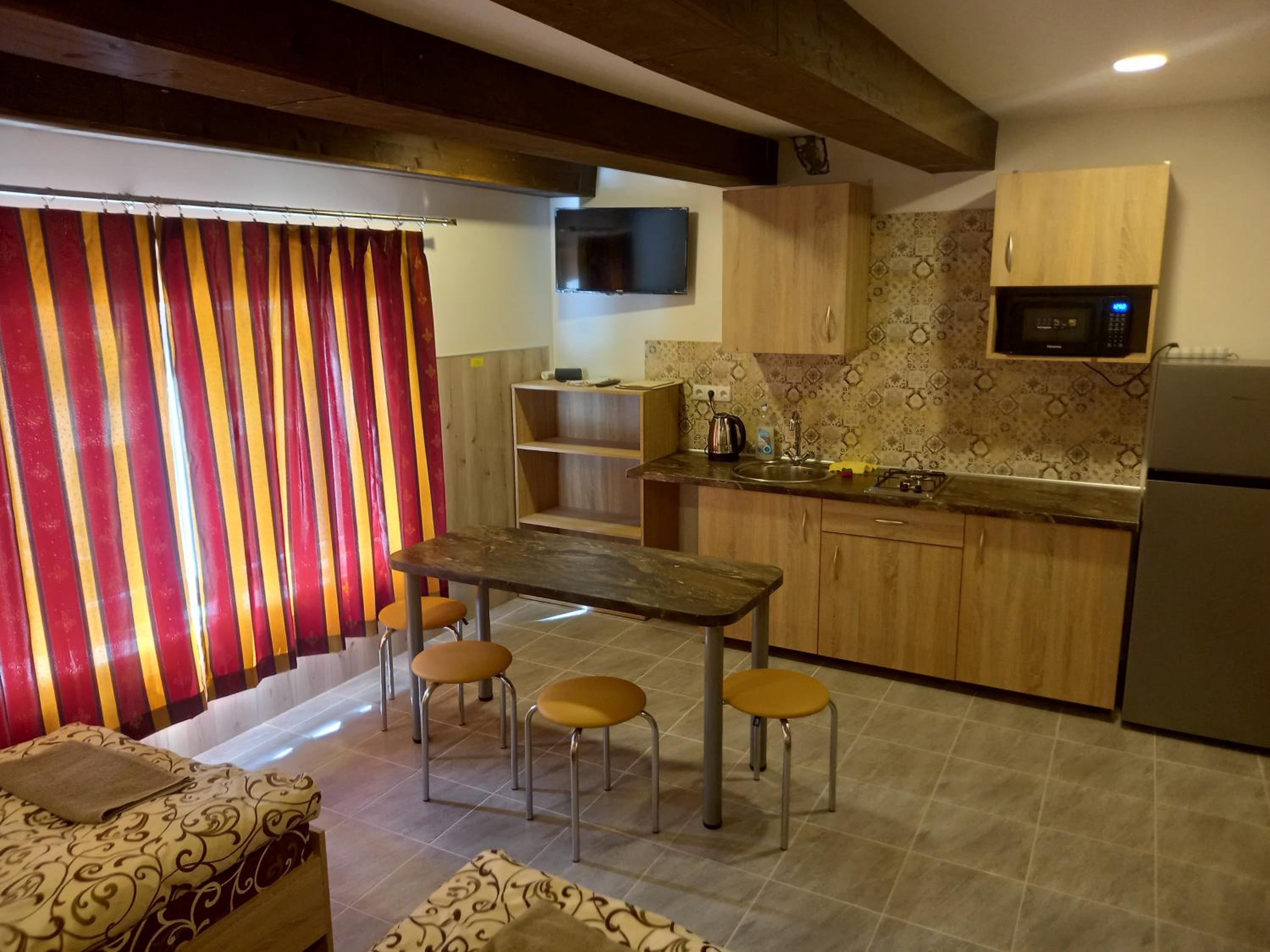 Triple Room with Private Bathroom - Photo 7