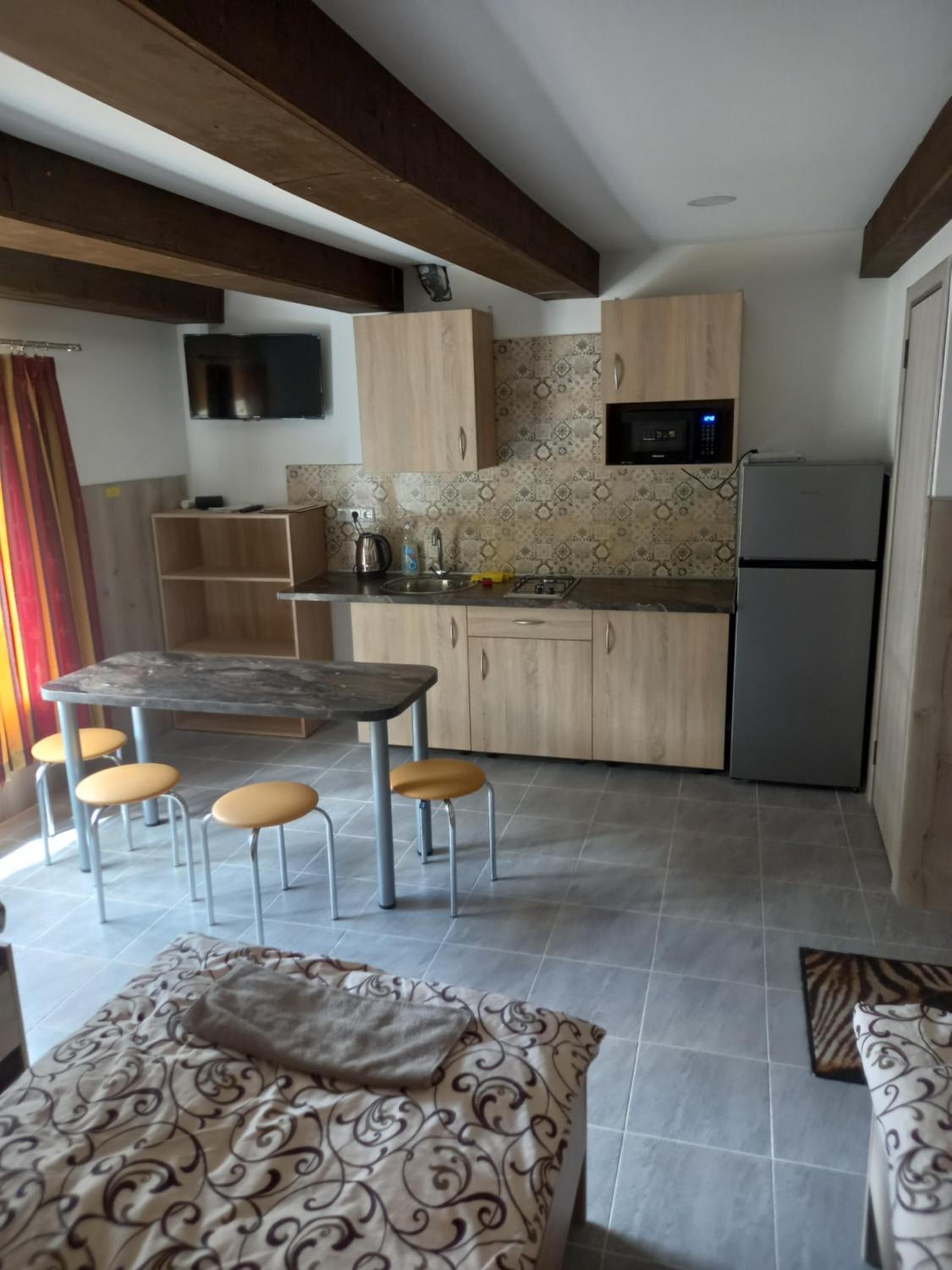 Triple Room with Private Bathroom - Photo 6
