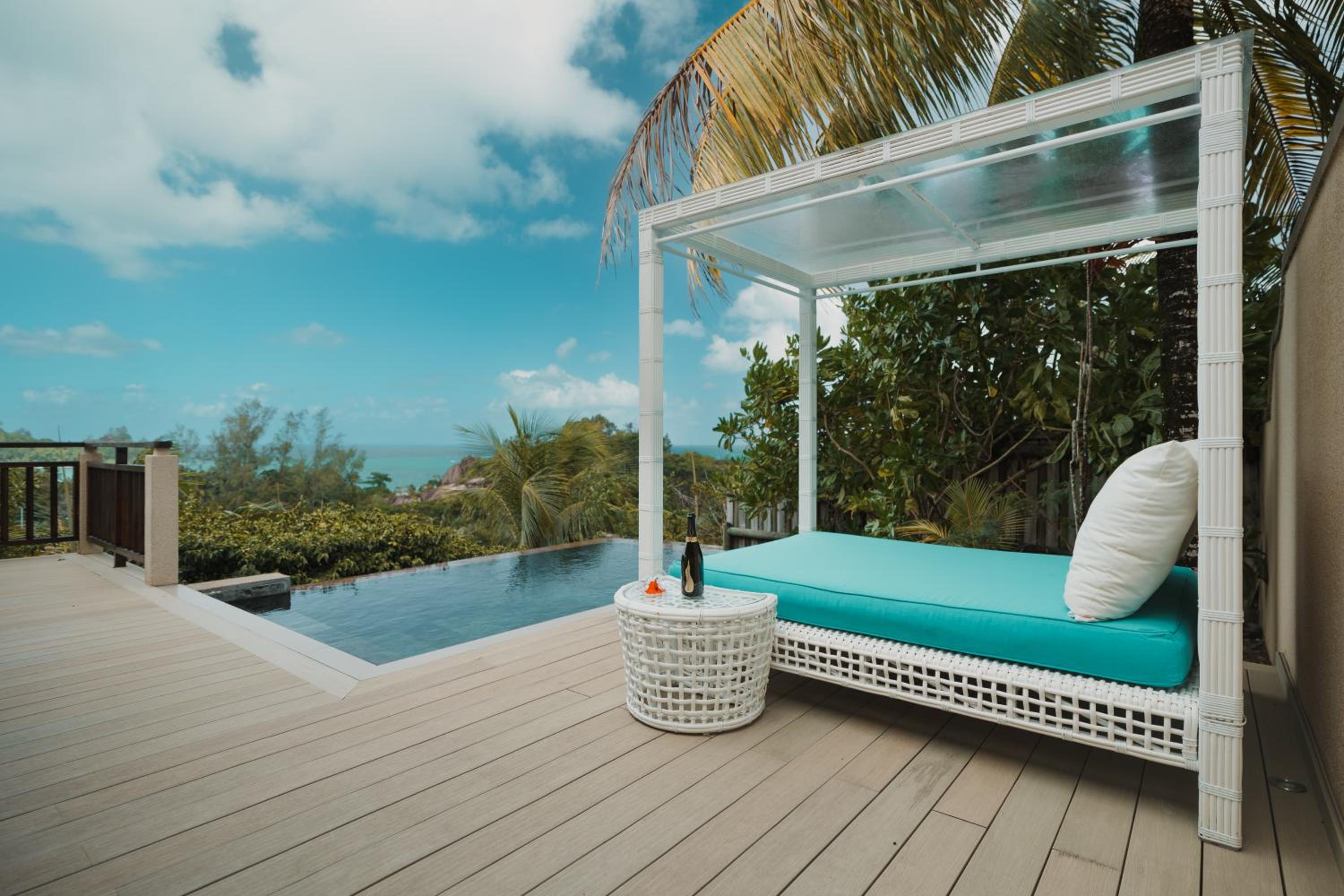Villa with Private Pool - Photo 9