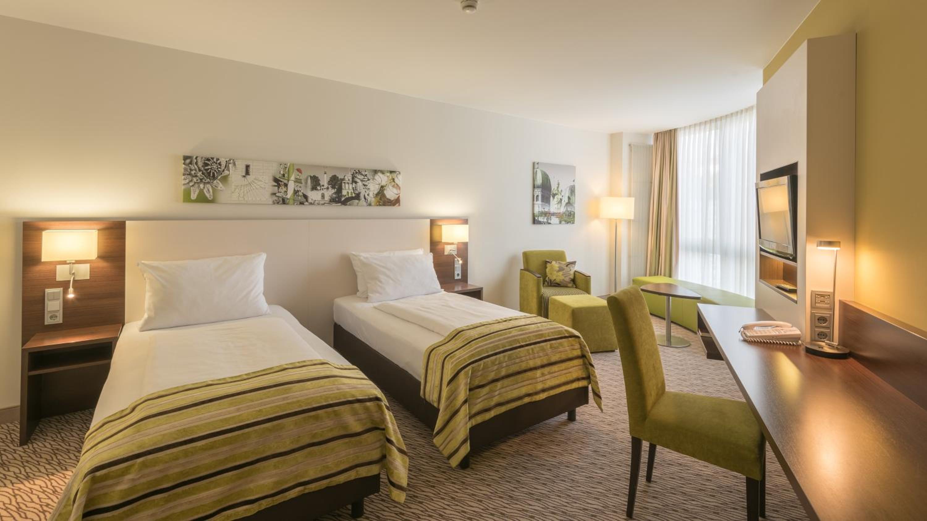 Standard Room with Two Single Beds - Photo 1