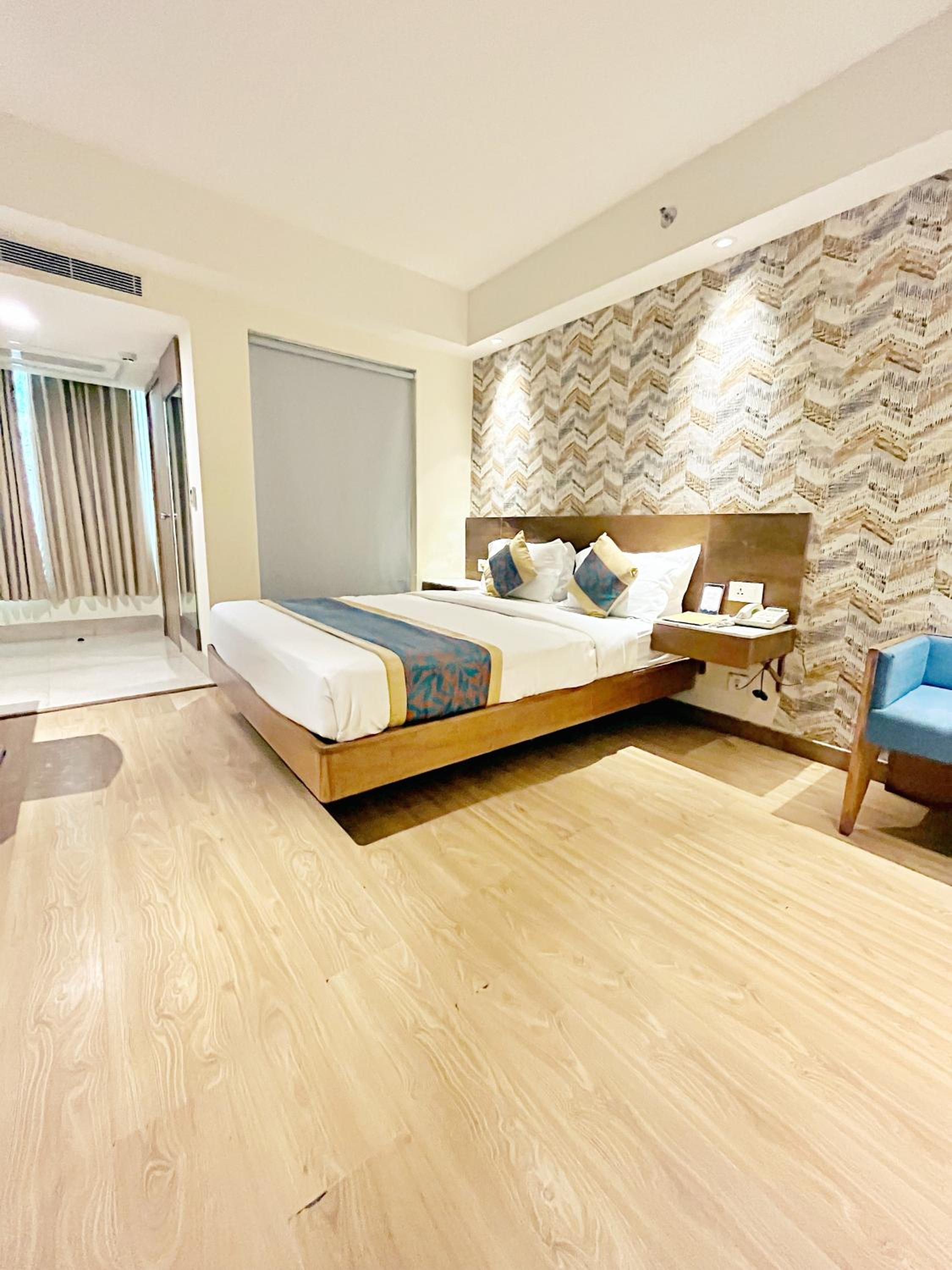 Deluxe Double or Twin Room - Photo 18