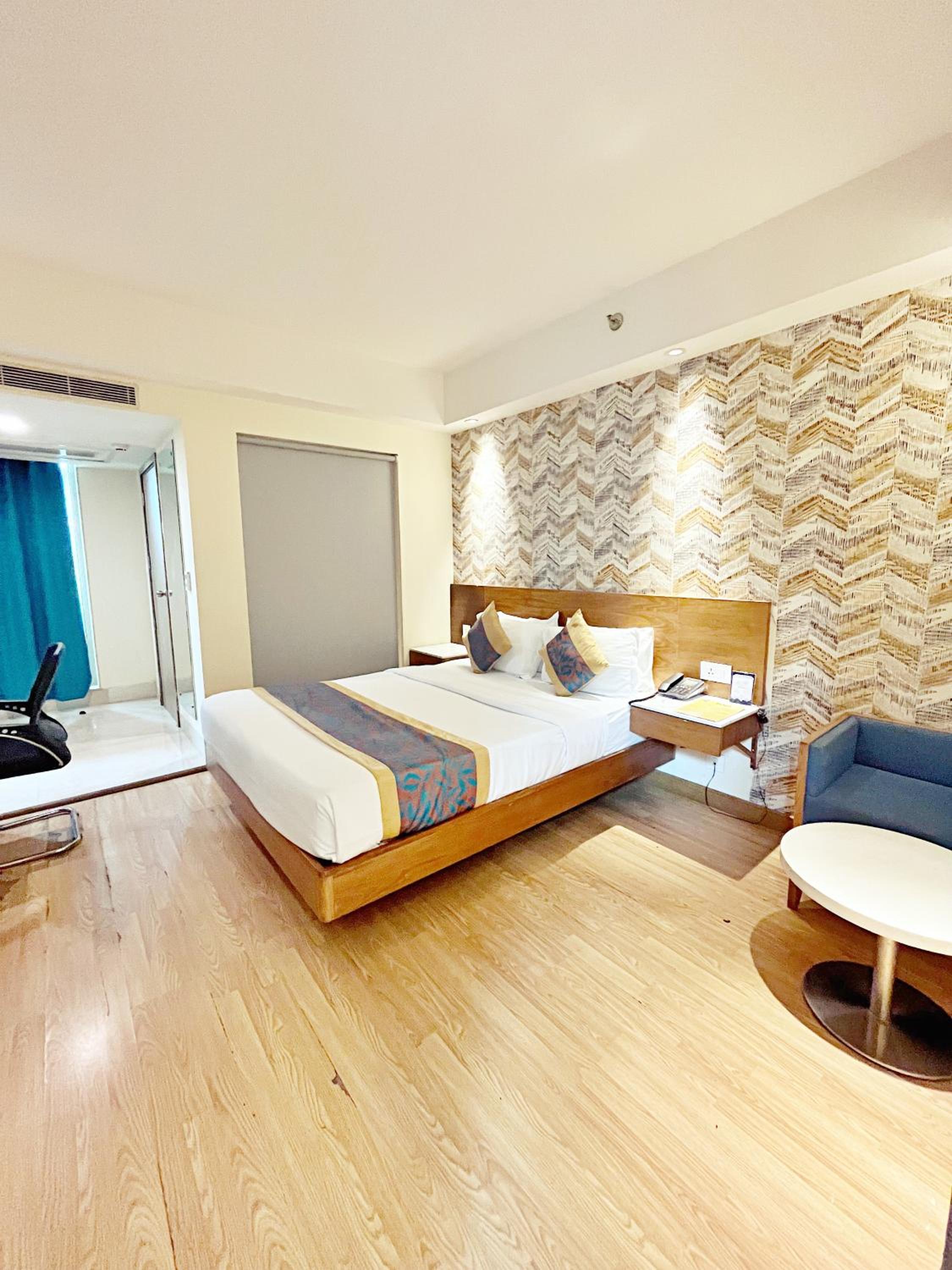 Deluxe Double or Twin Room - Photo 17