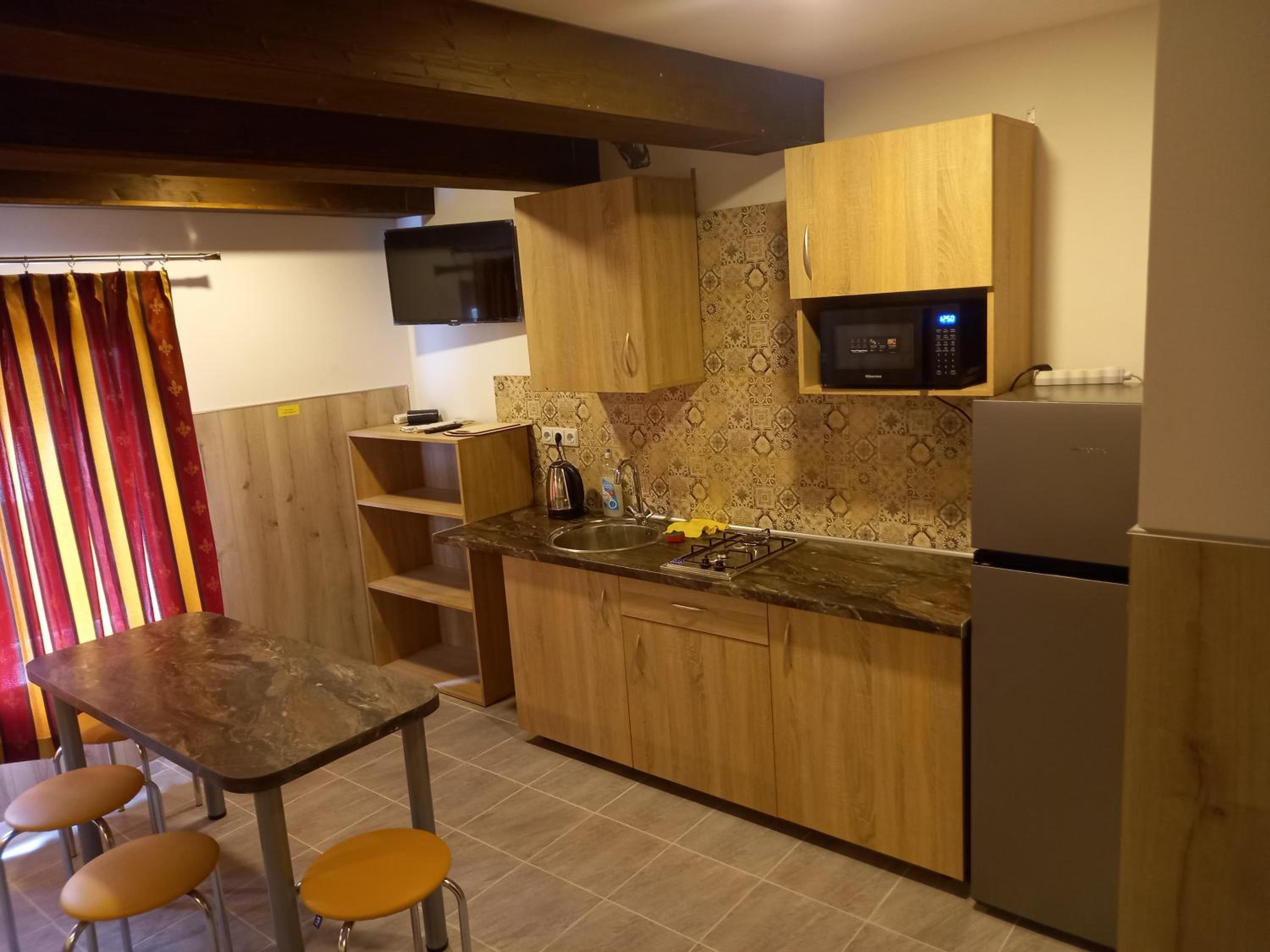 Triple Room with Private Bathroom - Photo 1