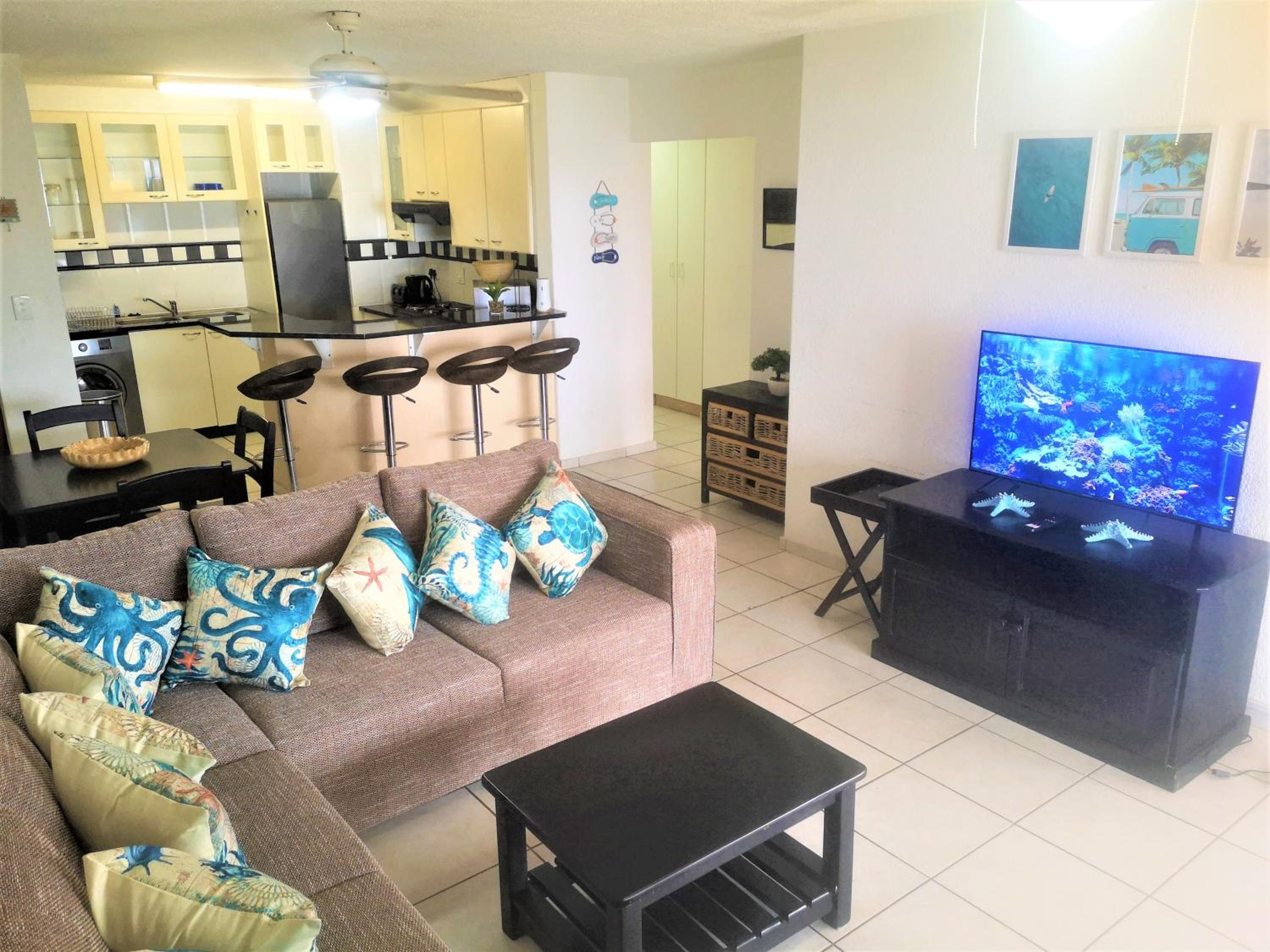Three-Bedroom Apartment photo 1
