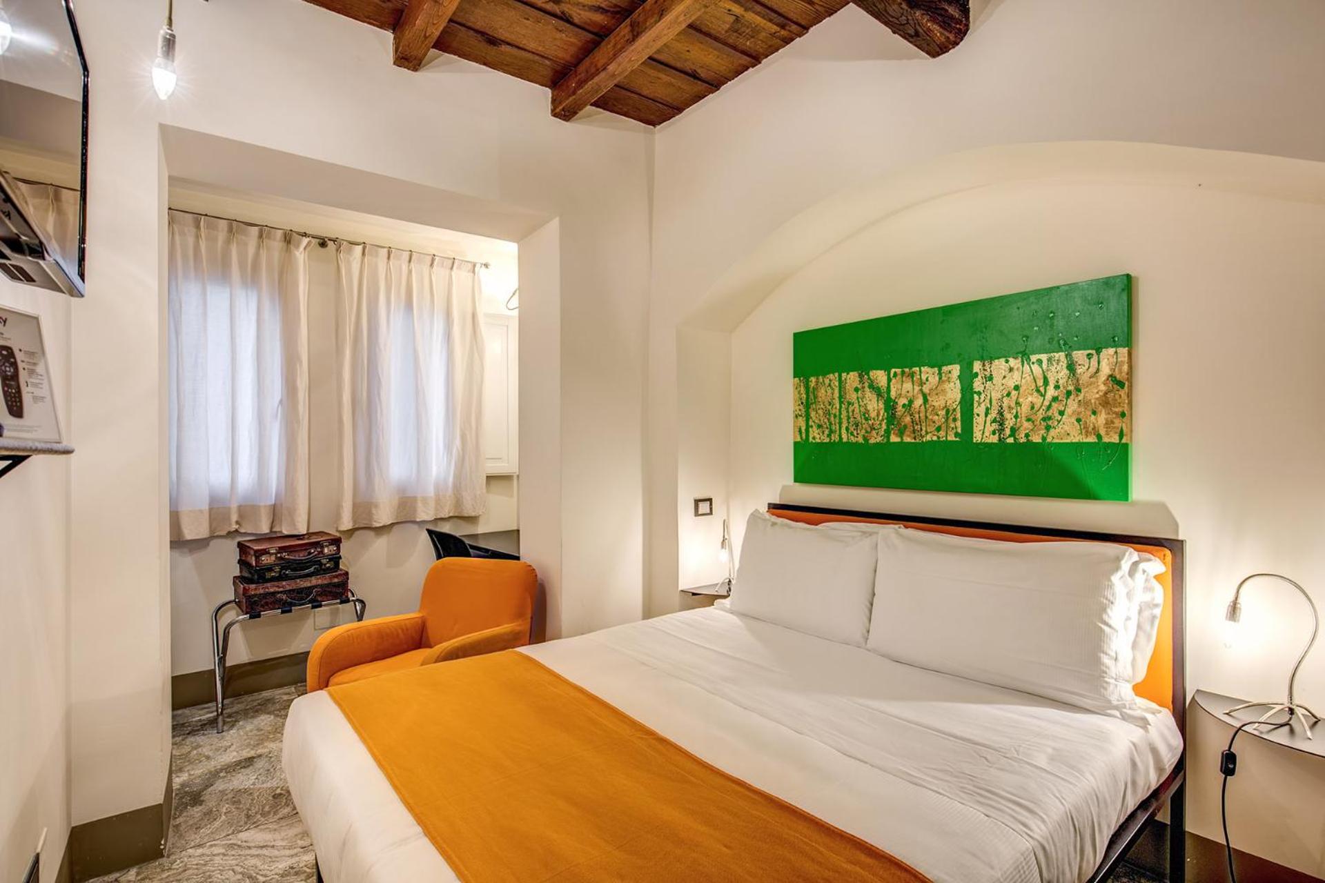 Large Double Room photo 3