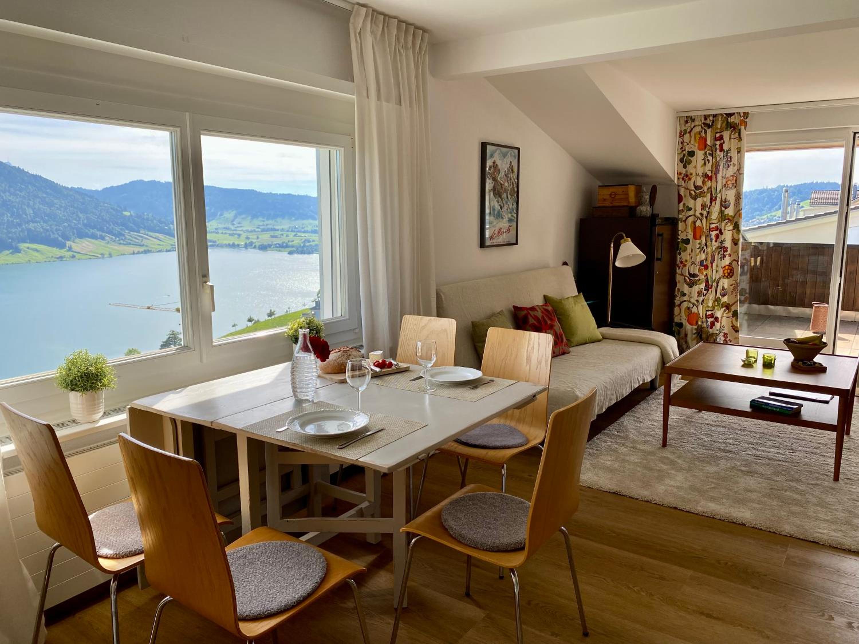 Apartment with Lake View photo 2