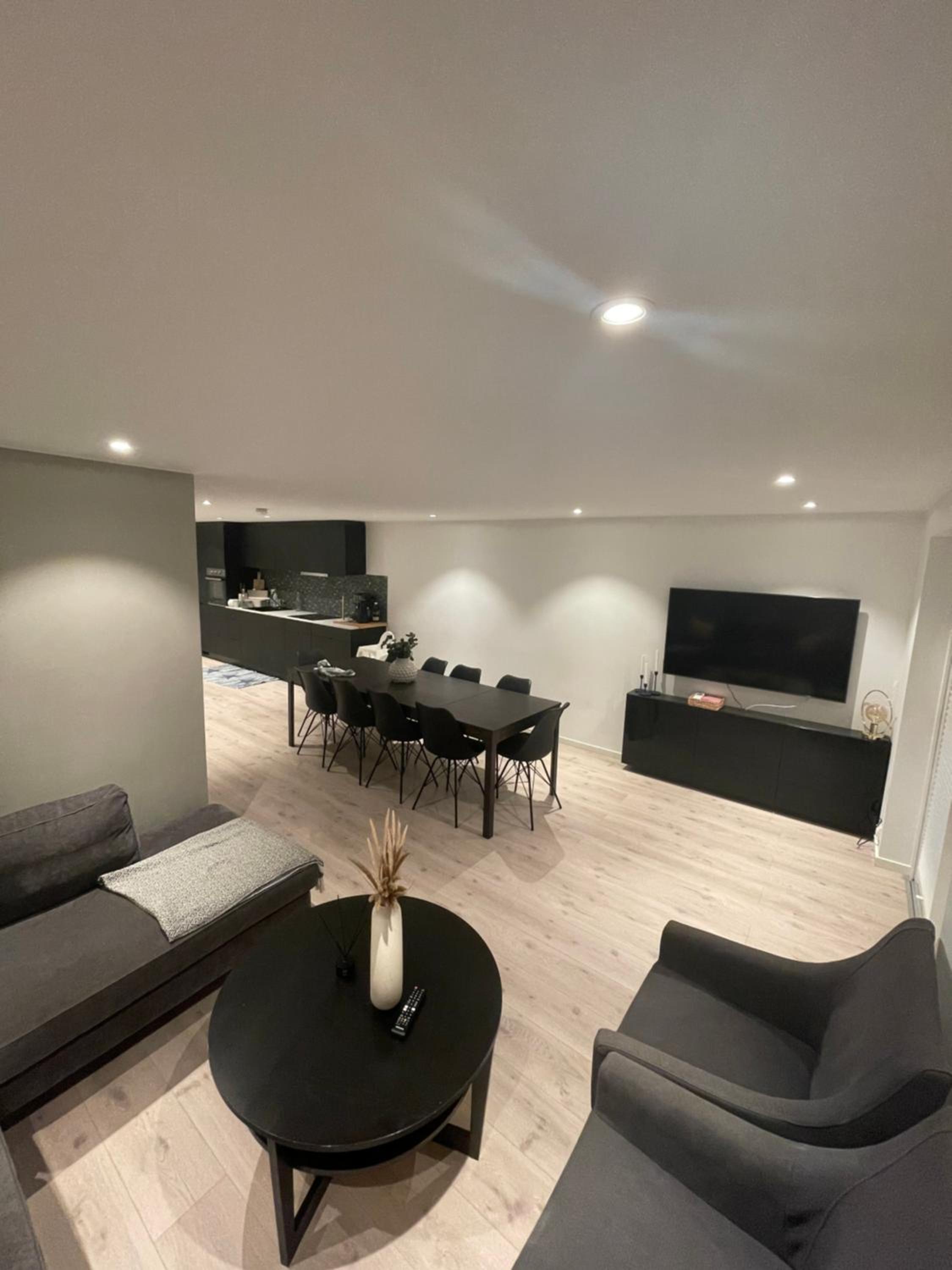 Four-Bedroom House photo 1