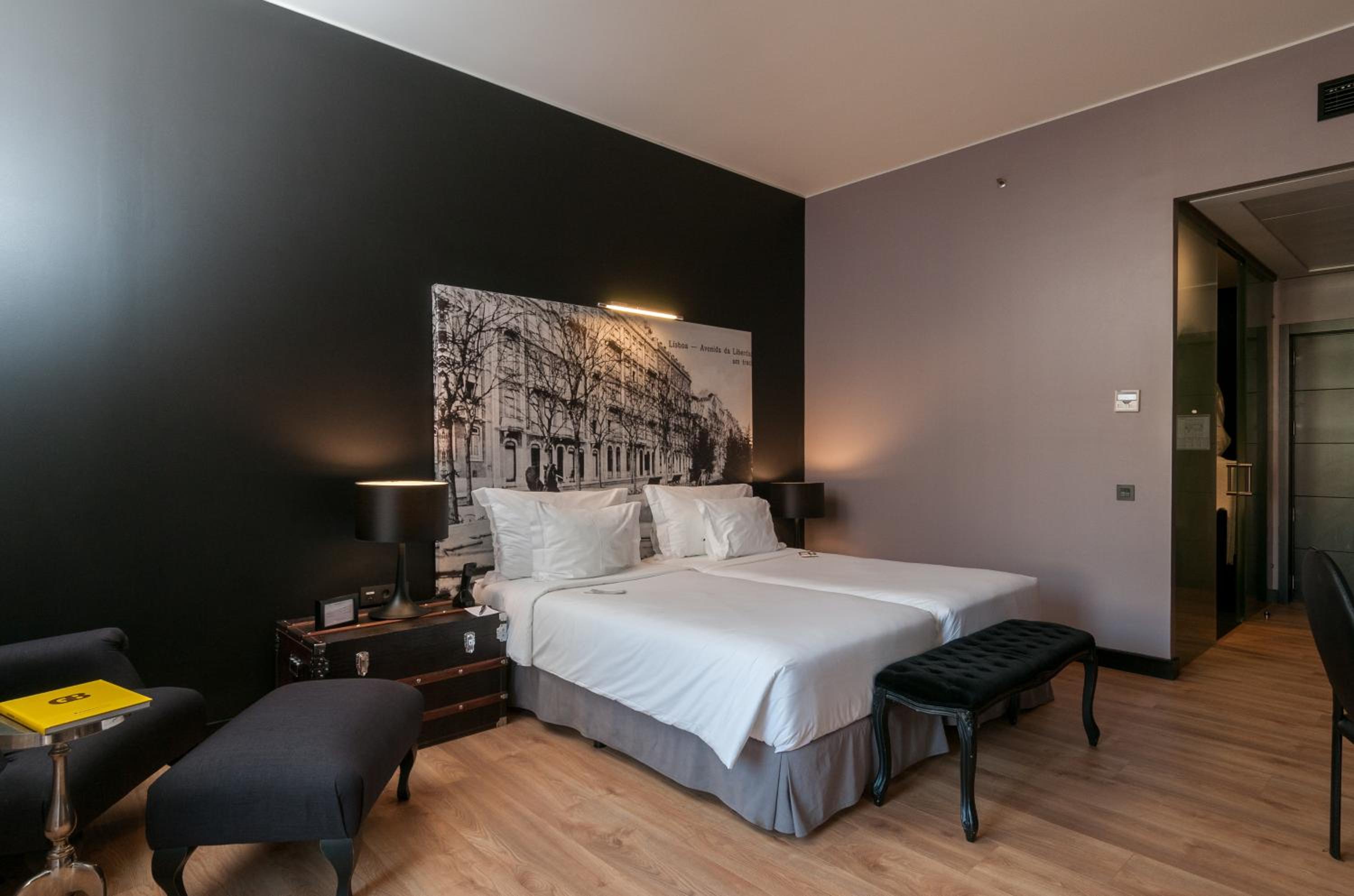Deluxe Room - Photo 3