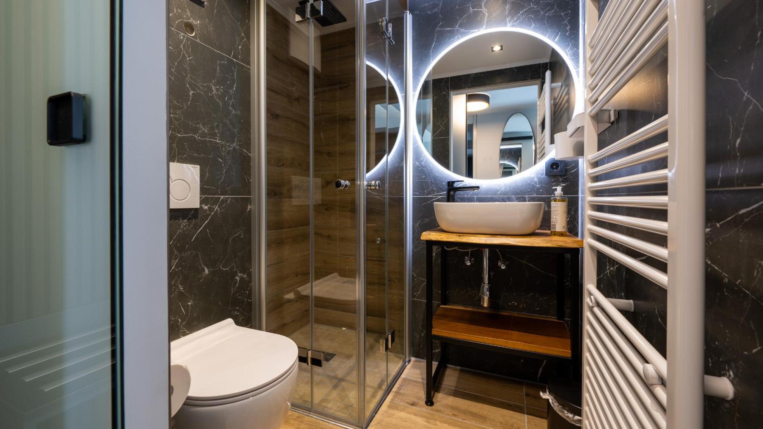 Double Room - Photo 10
