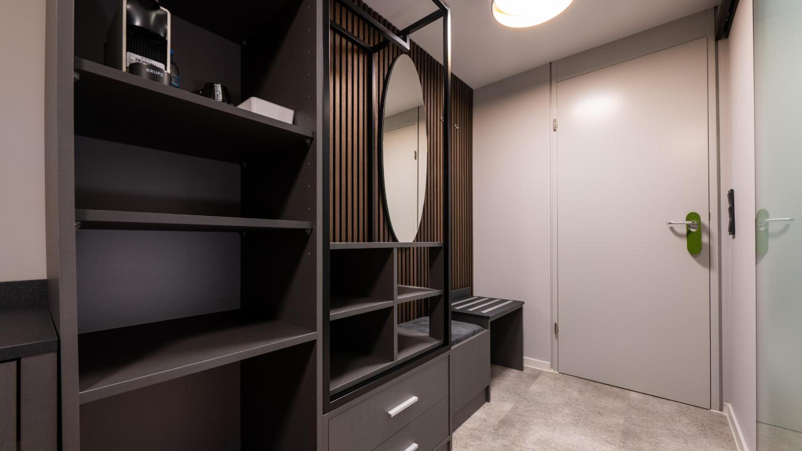 Double Room - Photo 12