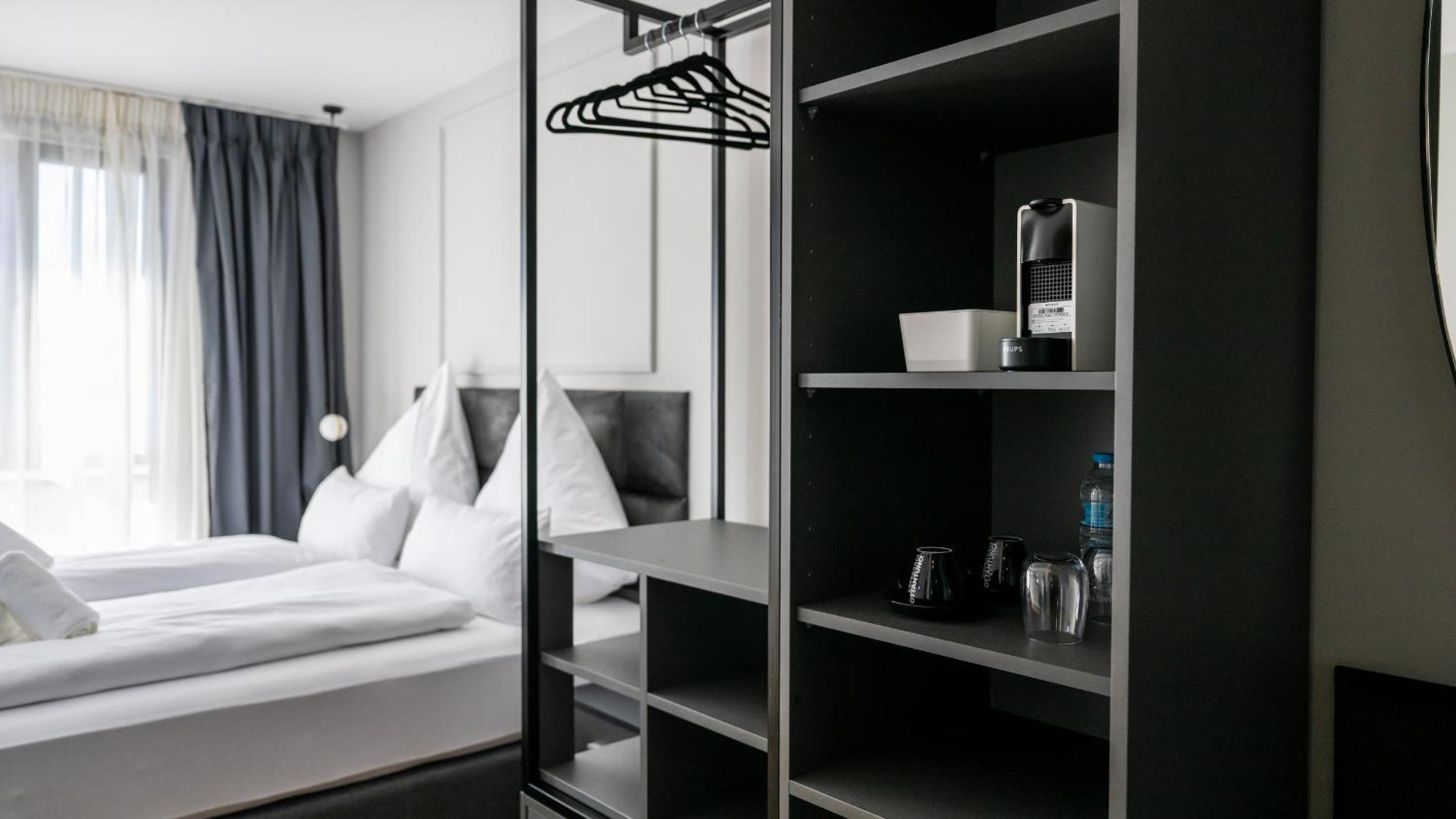 Double Room - Photo 8