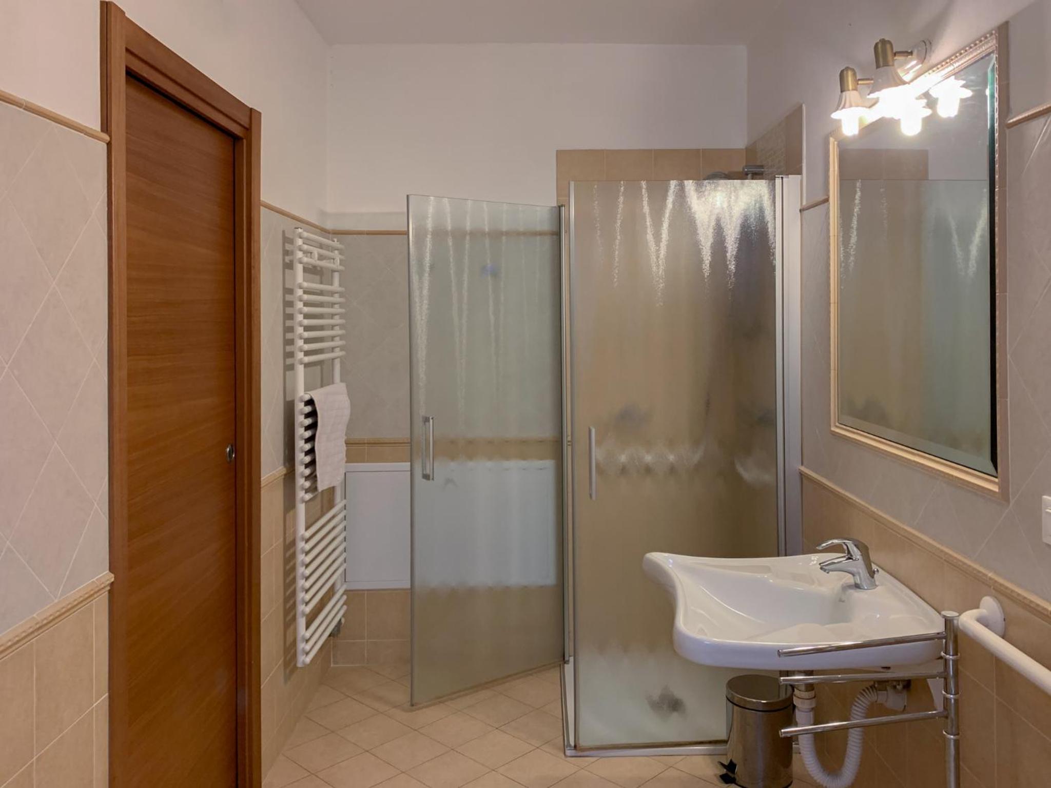 Deluxe Twin Room - Photo 5