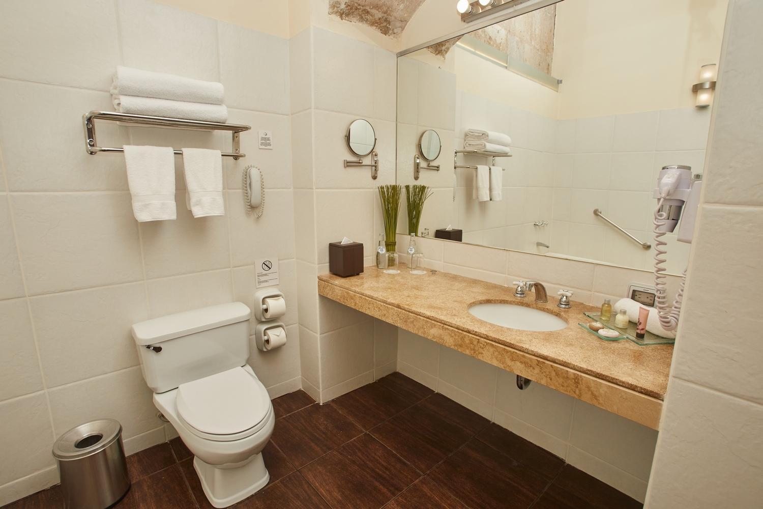 Suite - Photo 4