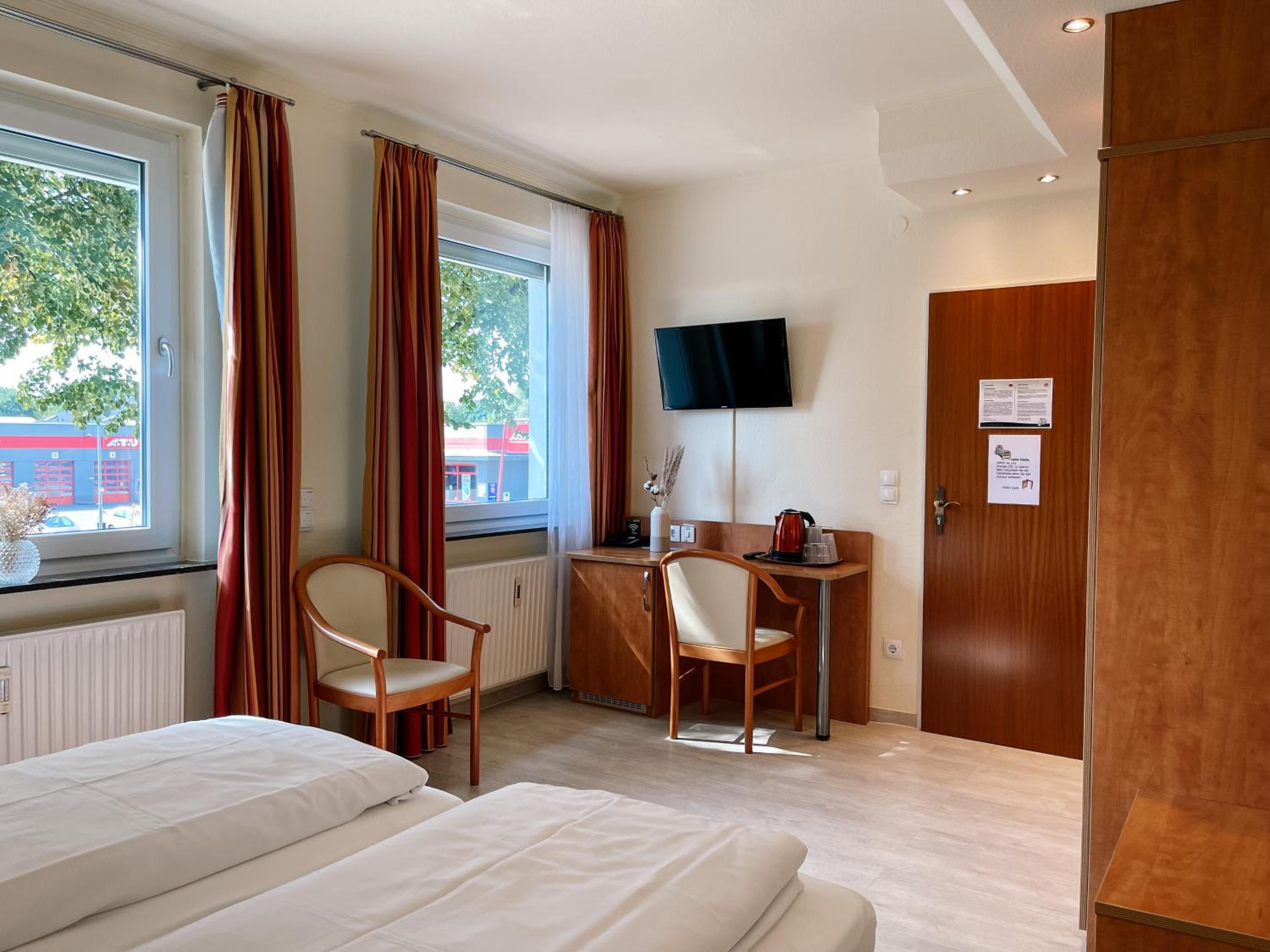 Double Room - Photo 5